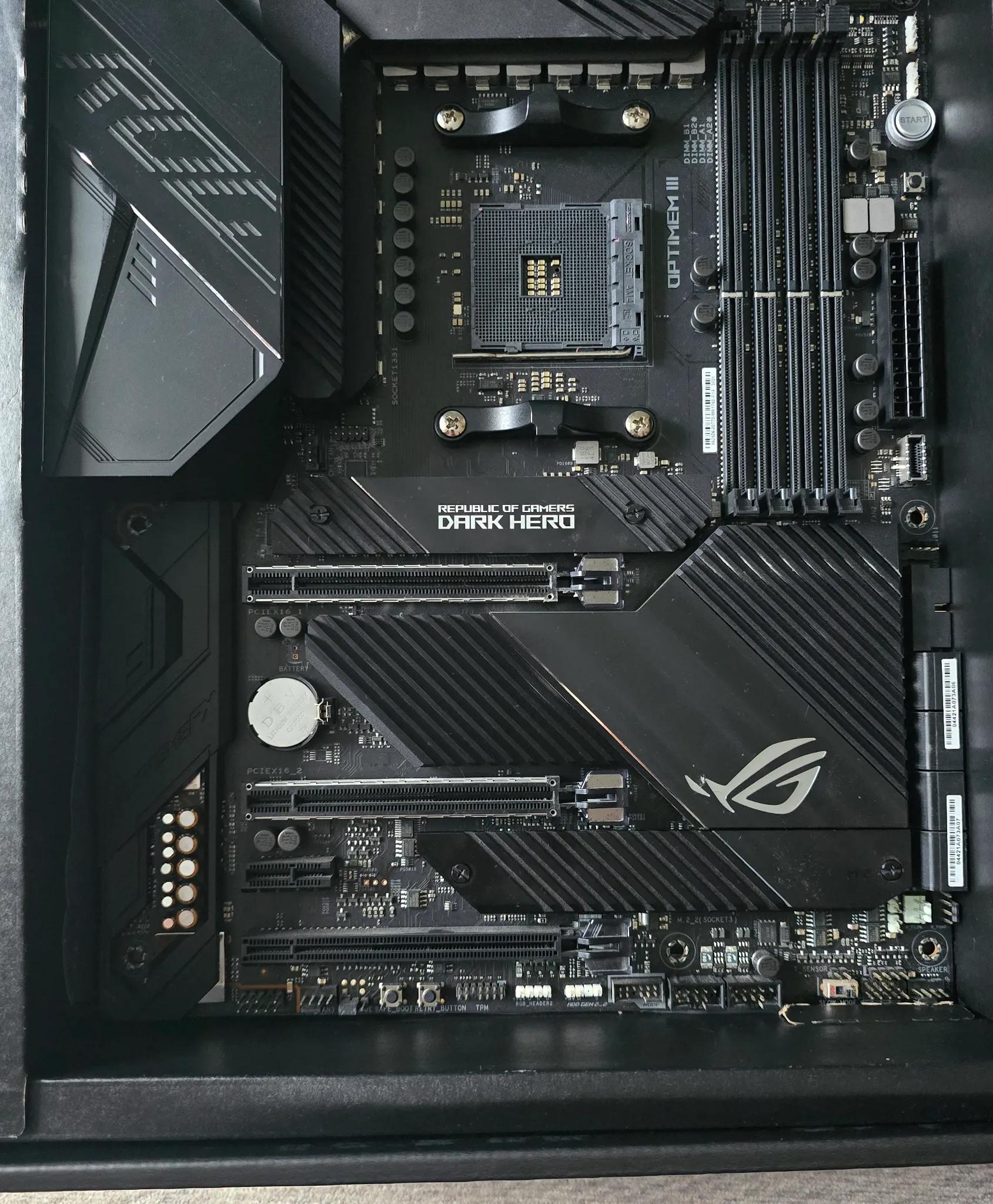 Asus Crosshair VIII Dark Hero X570