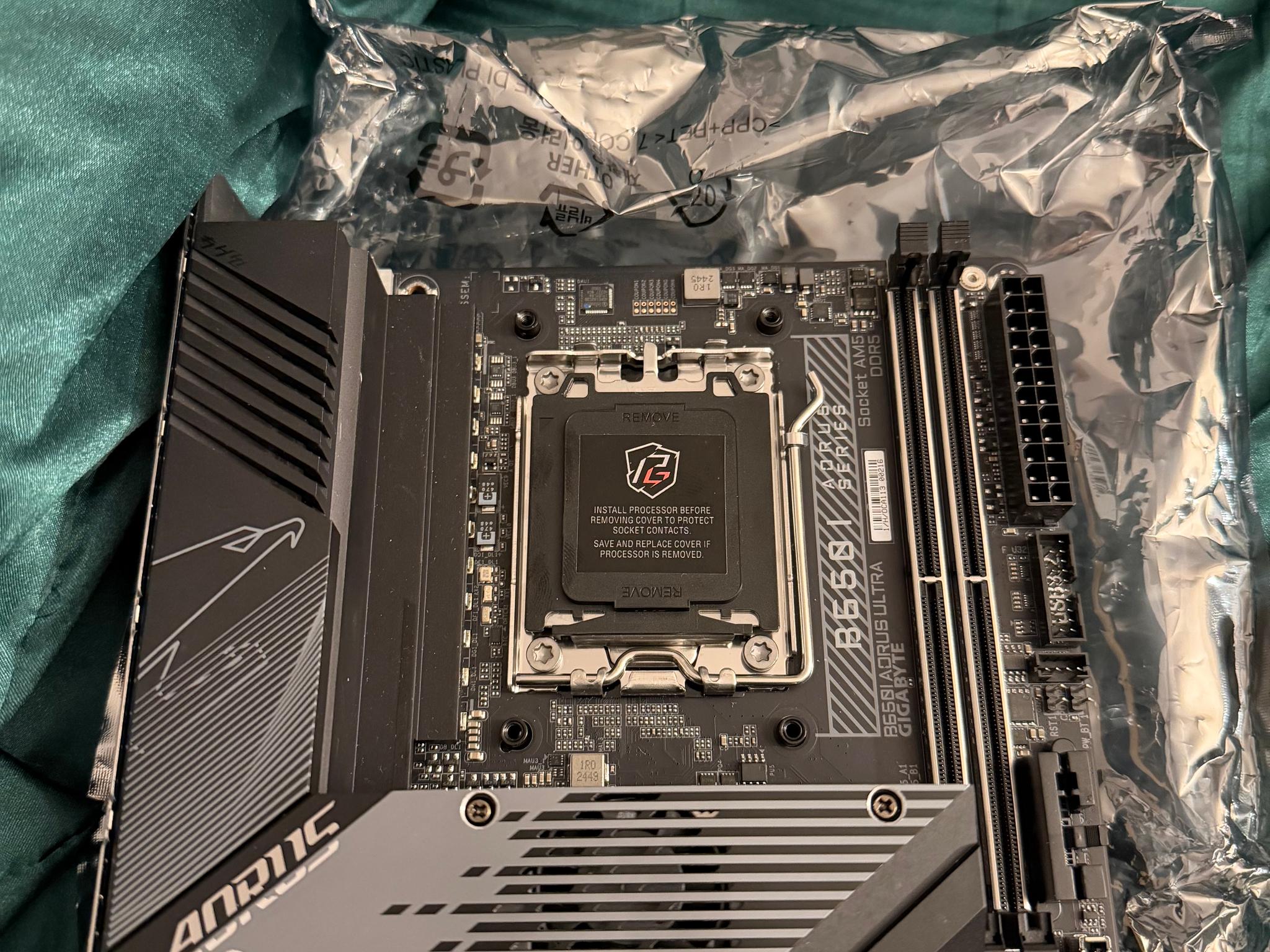 Gigabyte B650I AORUS ULTRA Mini ITX AM5 Motherboard