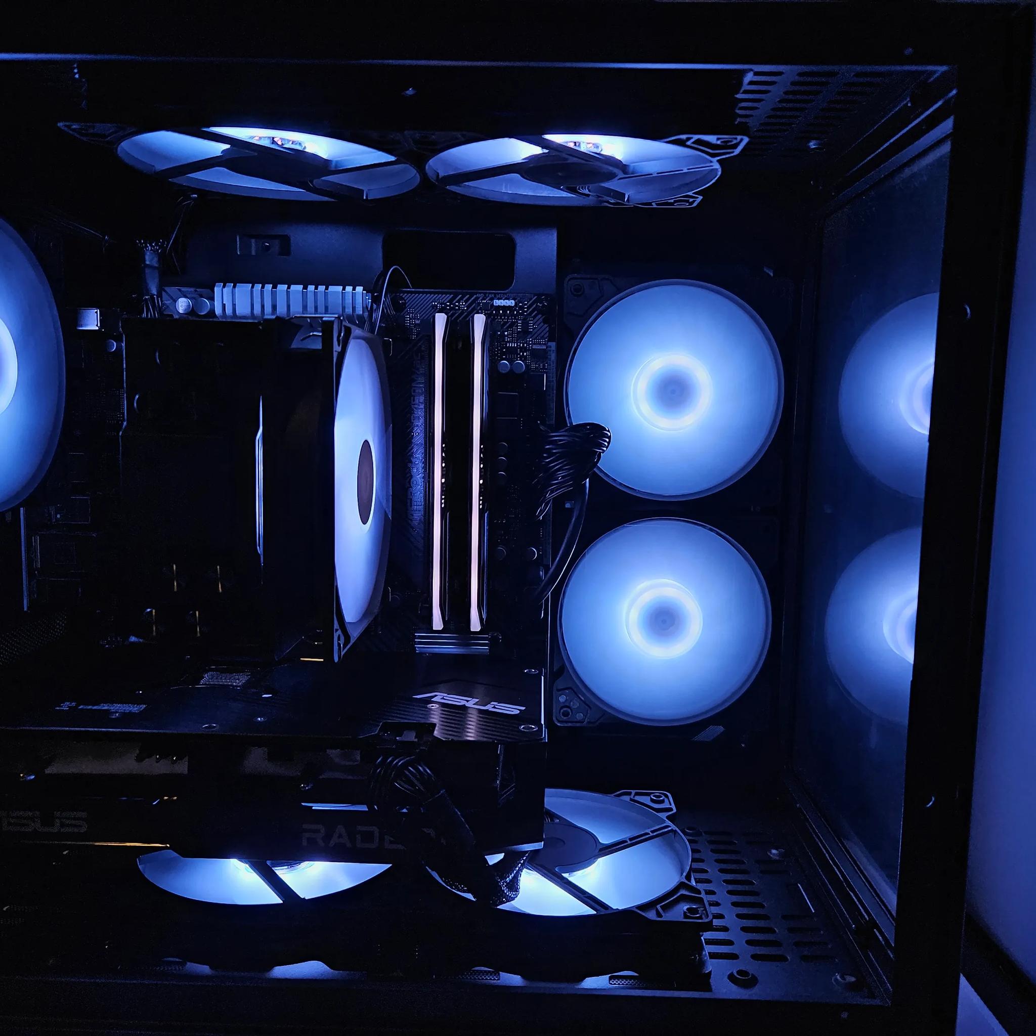 Dark Side Gaming RIG Ryzen 5 / 16GB / 1TB SSD / RX 7600