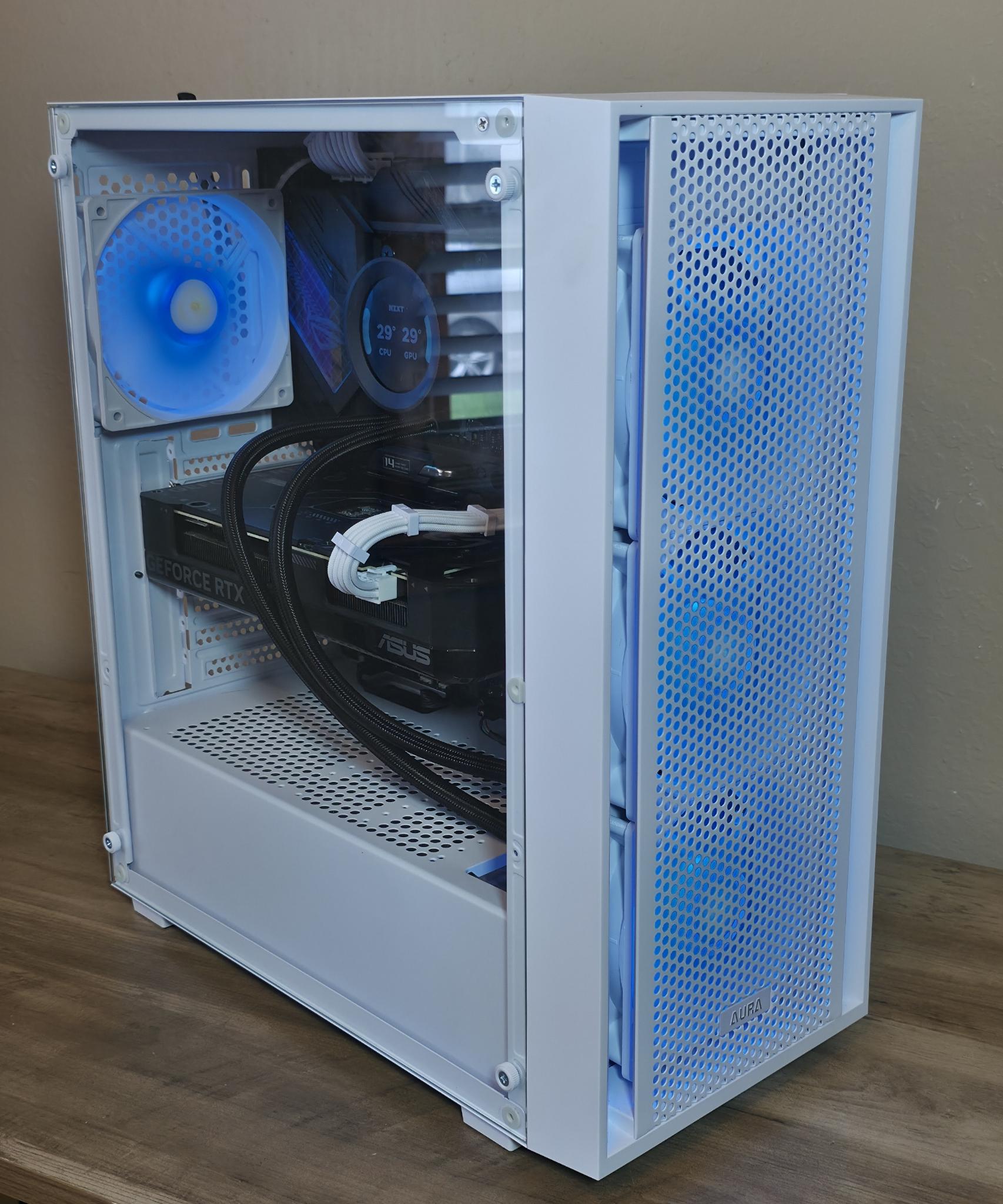 Premium White "Stormtrooper" Gaming PC | Intel i7-13700KF | RTX 4070 12GB | 32GB DDR5