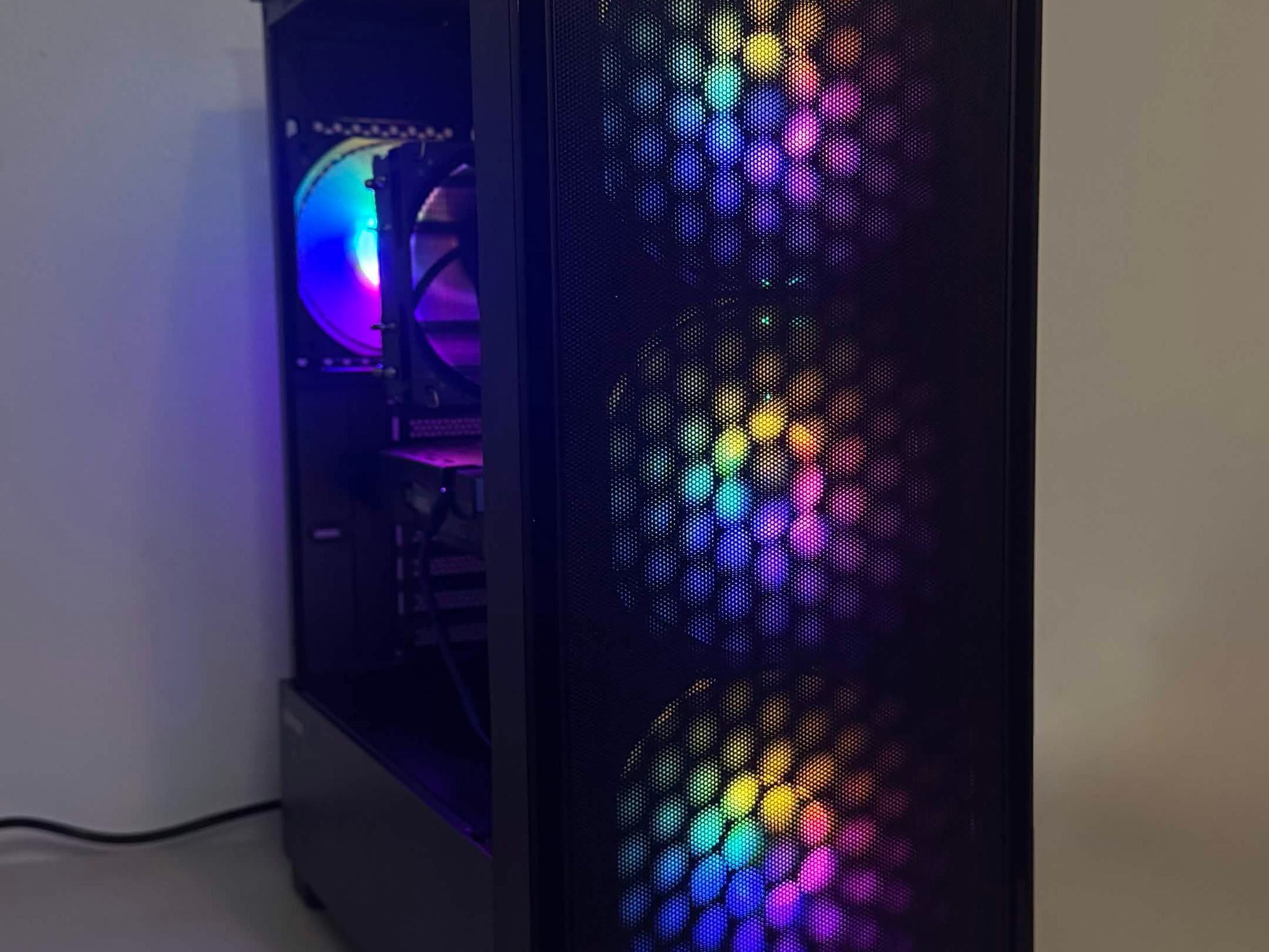 NVIDIA GeForce GTX 1660 Ti Custom Gaming PC - Core i5-9400F, 32GB RAM, 1TB SSD