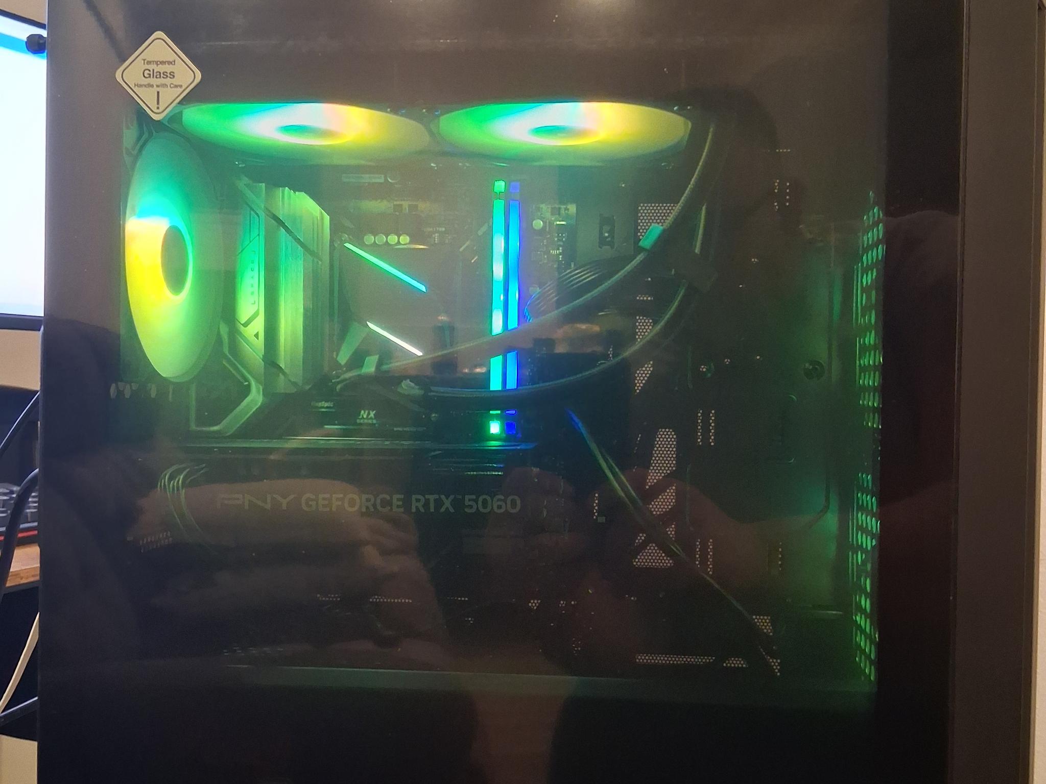 Intel i5 12400f / PNY RTX 5060 OC 8GB/ 32gb of Ram