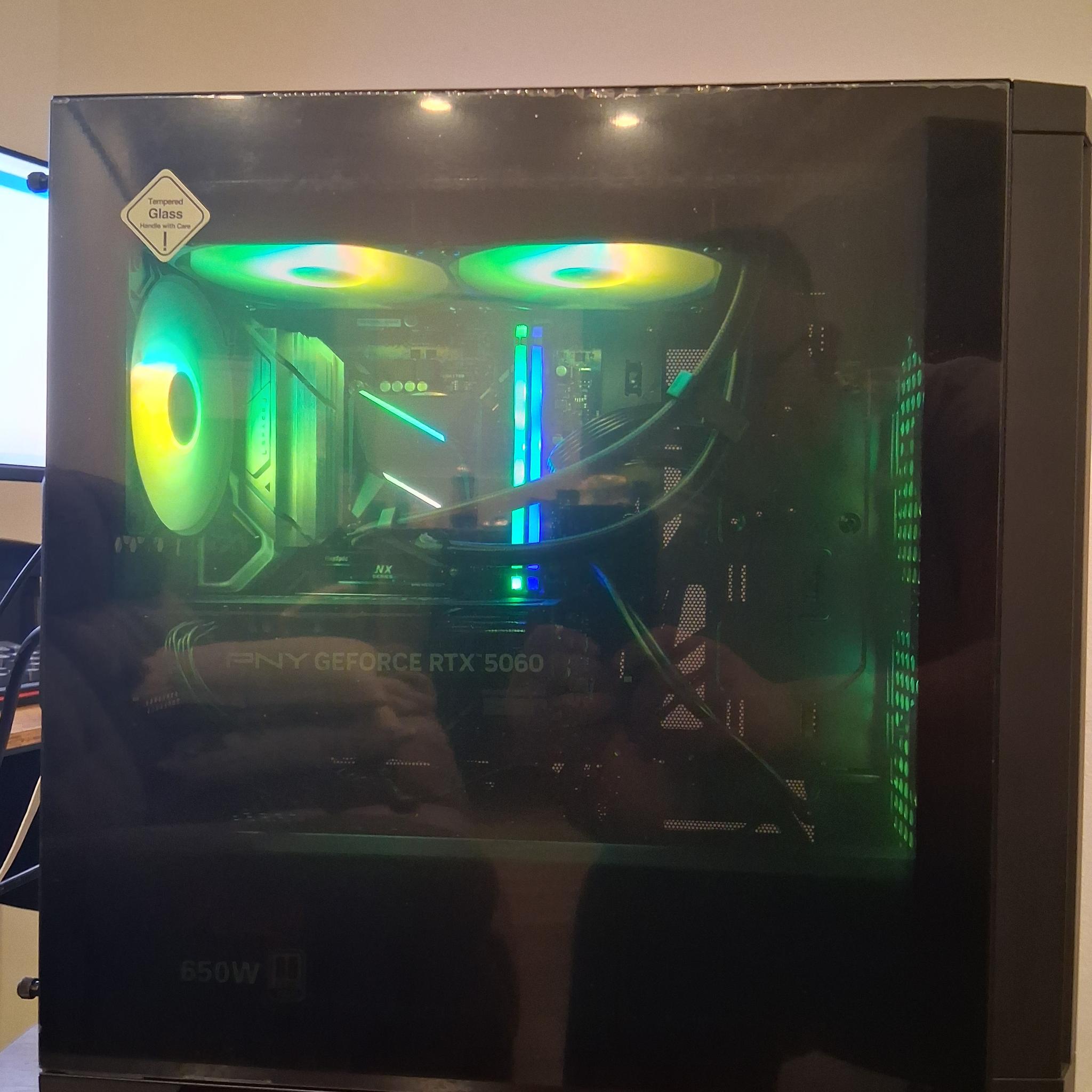 Intel i5 12400f / PNY RTX 5060 OC 8GB/ 32gb of Ram