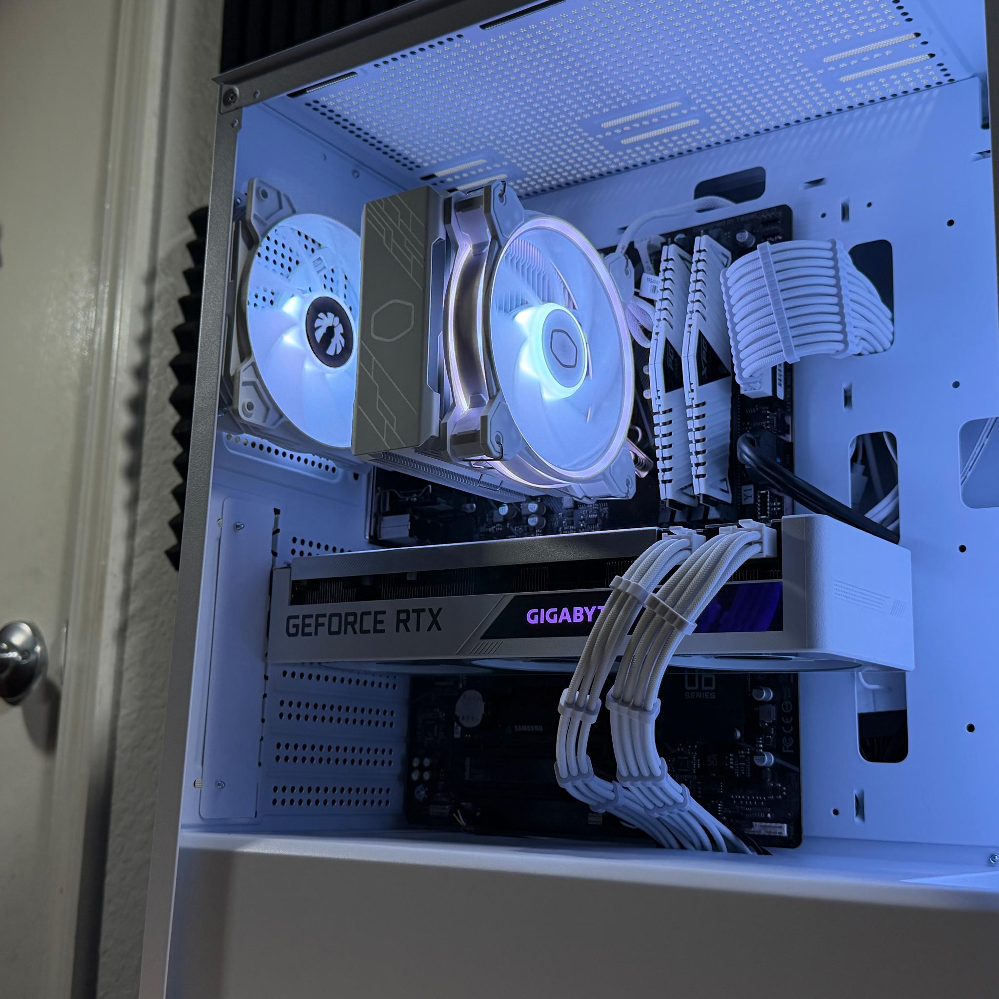 i7 11700F | RTX 3070 | 16GB DDR4 | 1TB NvMe