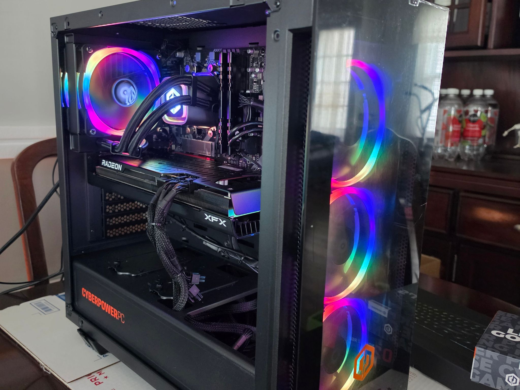 Phantom Blade - RX 7800 XT Gaming PC - Ryzen 7 8700F, 2TB NVMe, 32GB DDR5