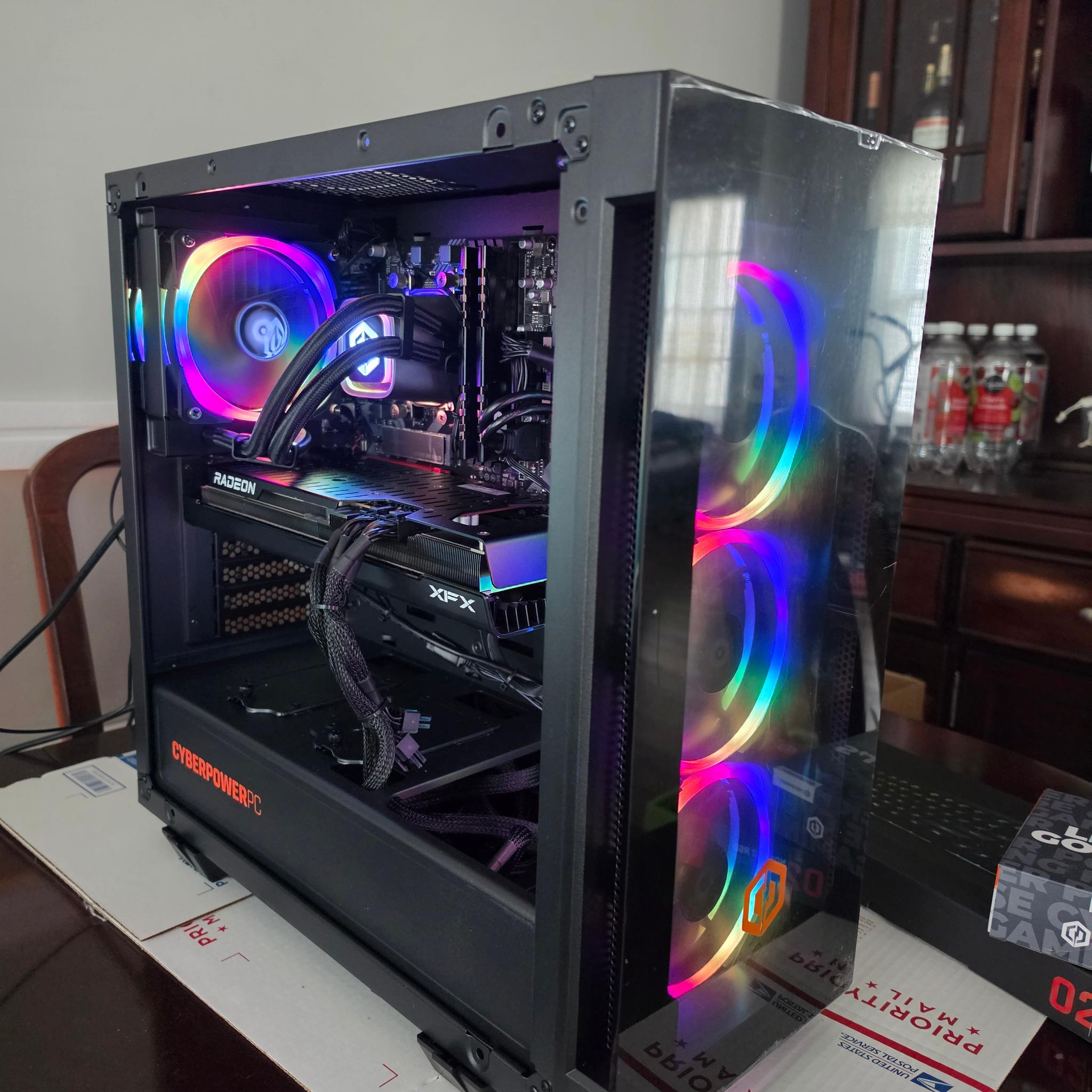 Phantom Blade - RX 7800 XT Gaming PC - Ryzen 7 8700F, 2TB NVMe, 32GB DDR5