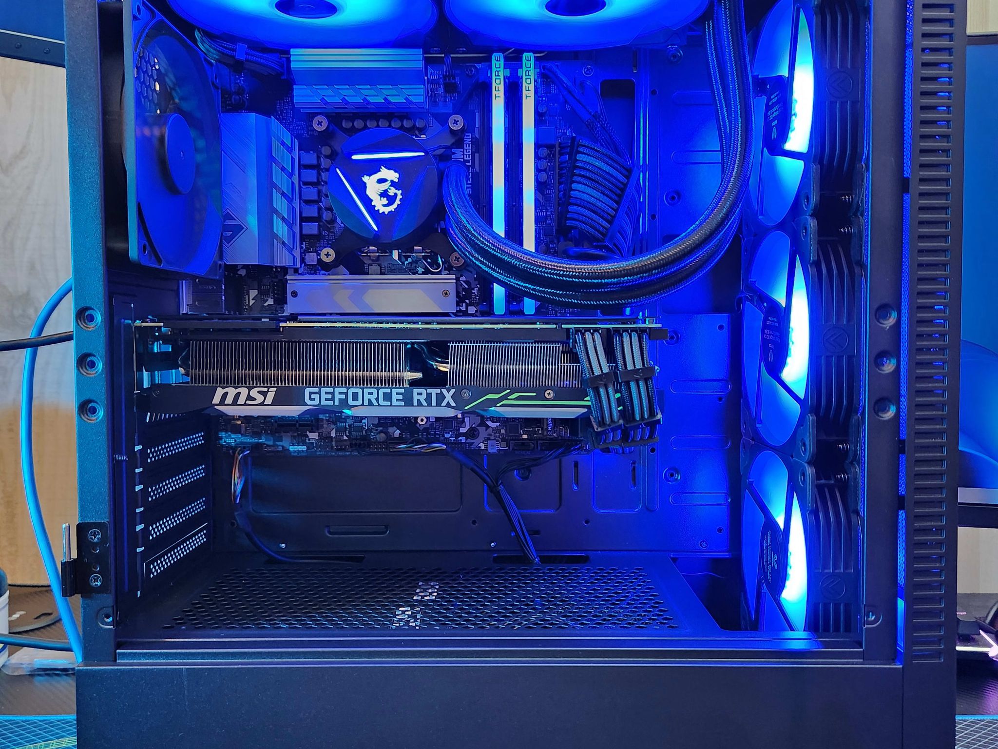 Custom 12600K | RTX 2080 | 32GB 3200 MHz | 2TB NVME SSD Gaming PC