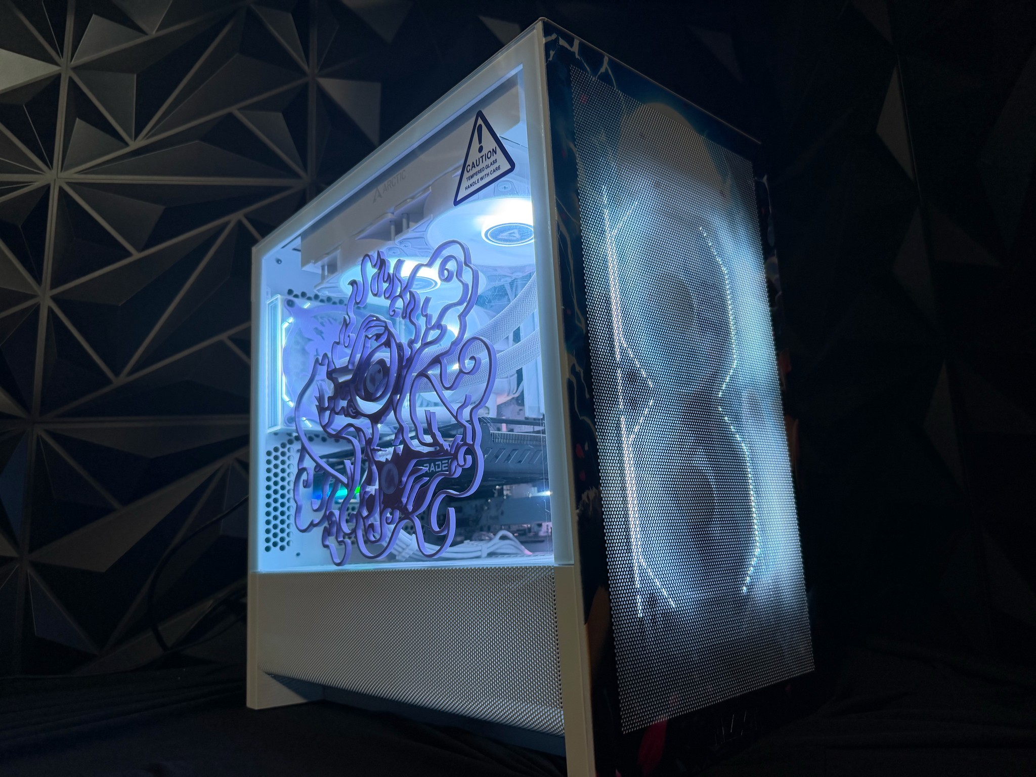 ⚡☁️ GEAR 5 ☁️⚡Ryzen 5 7600X3D| RX 9060XT 16 GB | 32 GB DDR5| 1.5 TB NVME| 650W PSU