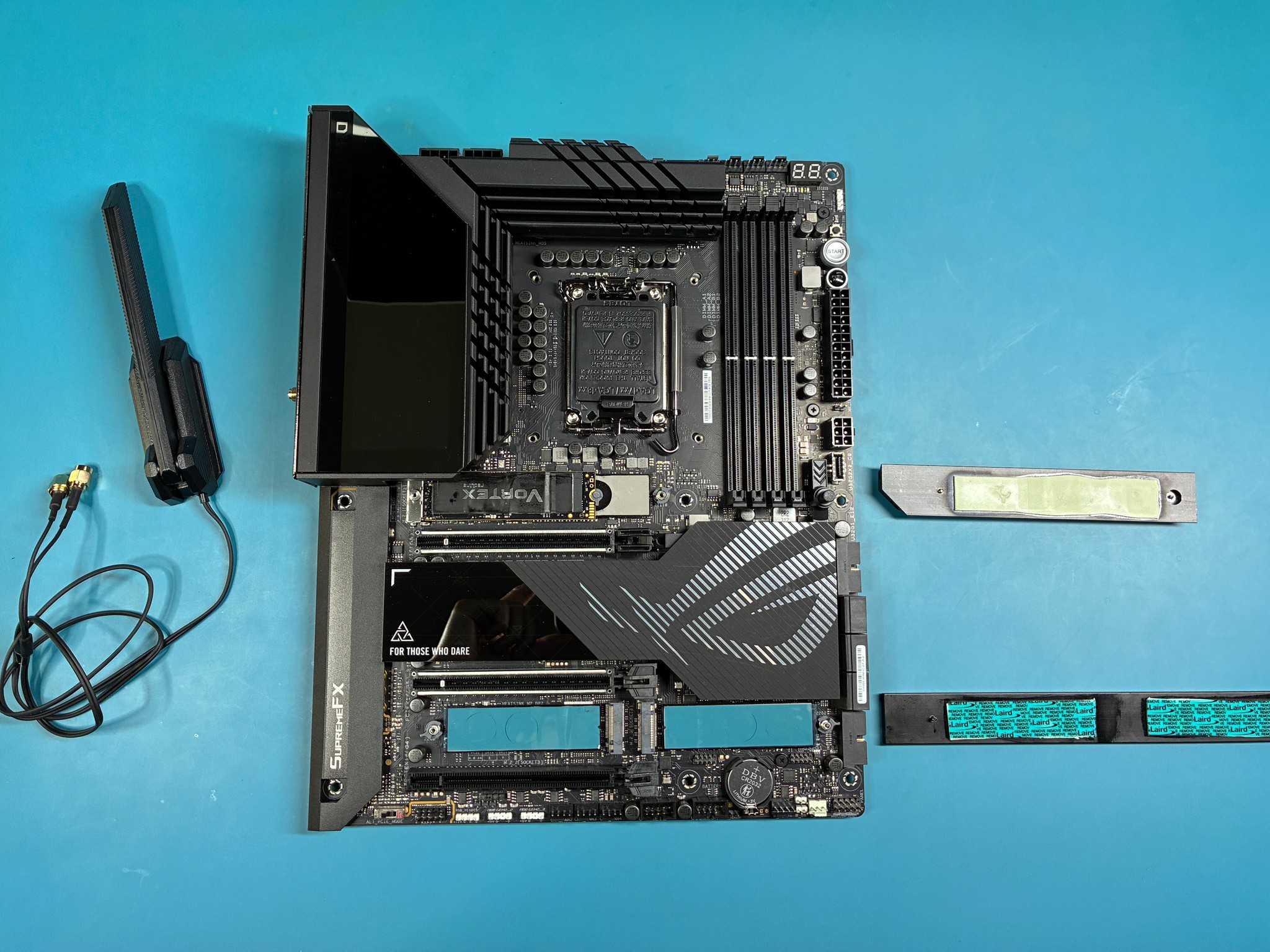 ASUS ROG Maximus Z790 Hero + Mushkin Vortex 2TB SSD + Win 11 Pro Retail