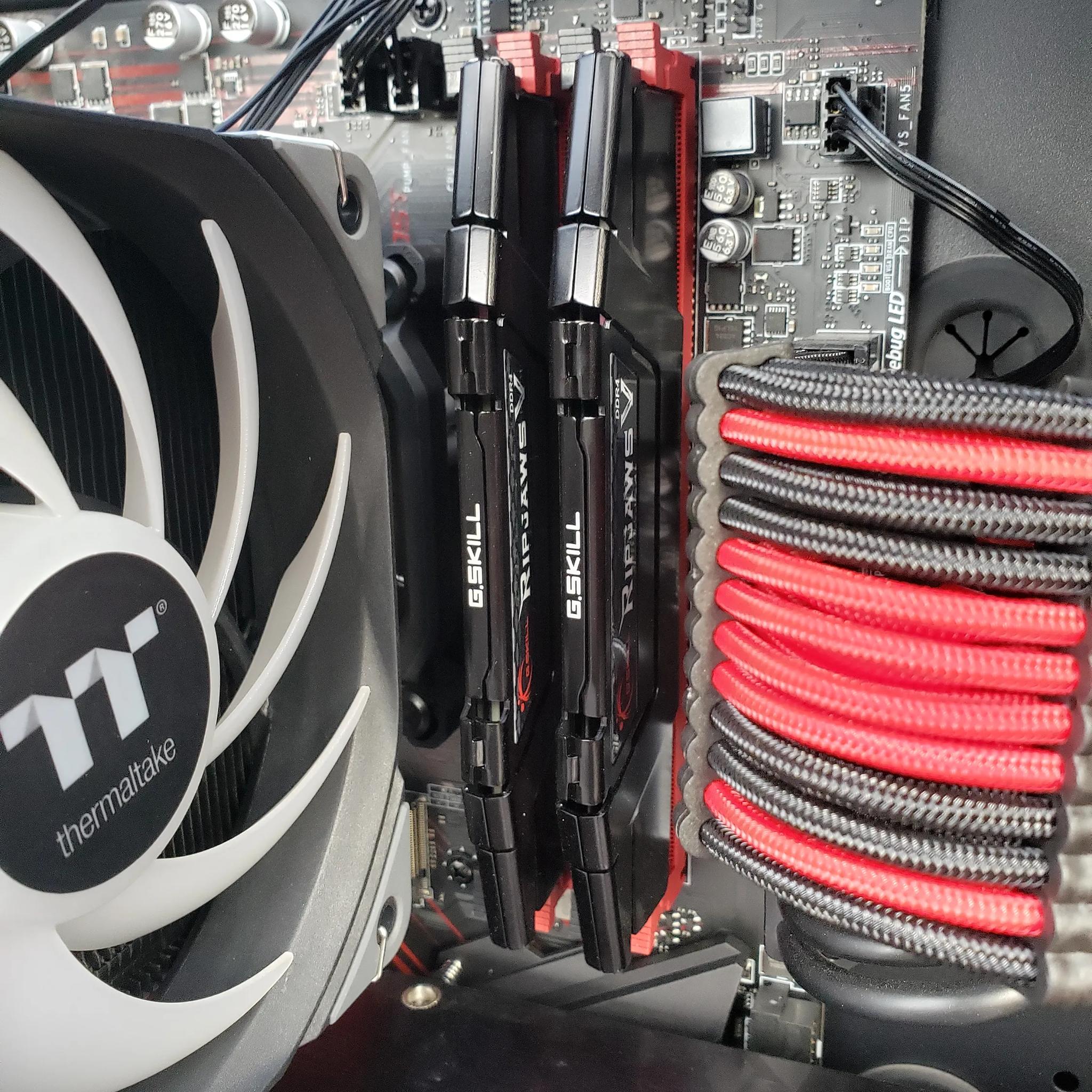 i7-8700 with RX 6700XT, 32GB RAM