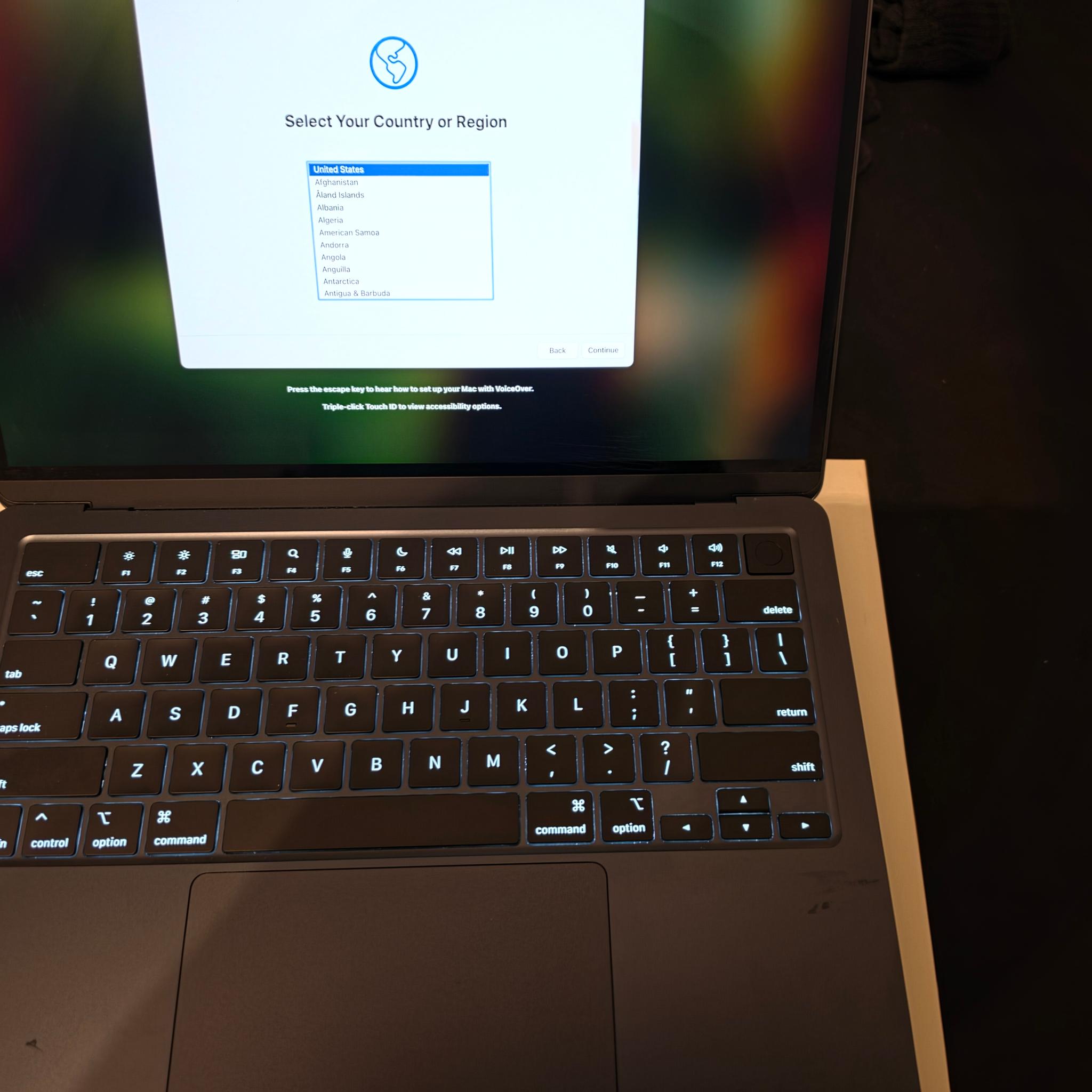 Apple MacBook Air 13" 2025 M4 Blue 16GB RAM 256GB SSD 10-Core CPU 8-Core GPU
