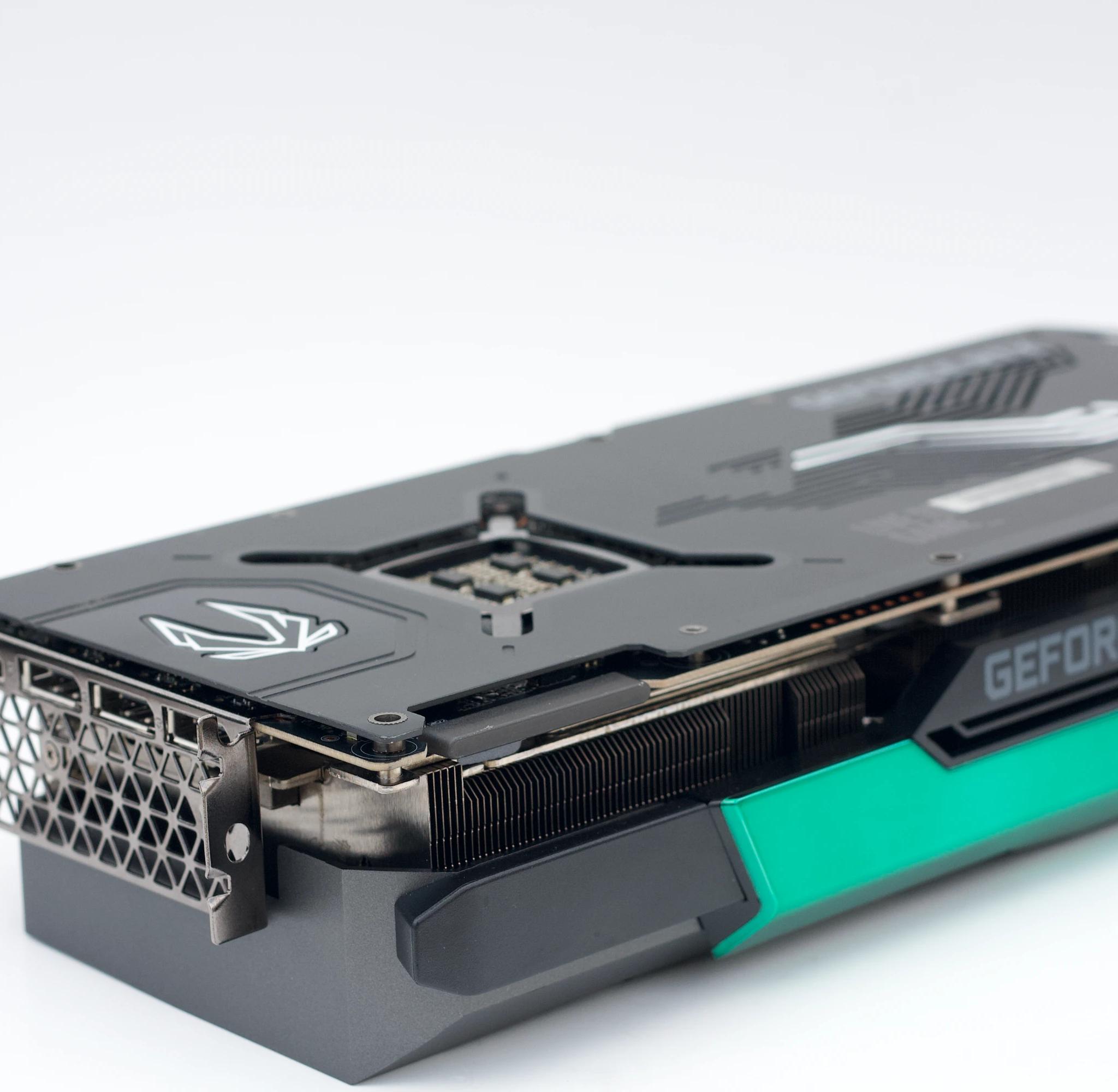 ZOTAC Gaming RTX 3090 Ti AMP Extreme Holo 24GB GDDR6X — Excellent