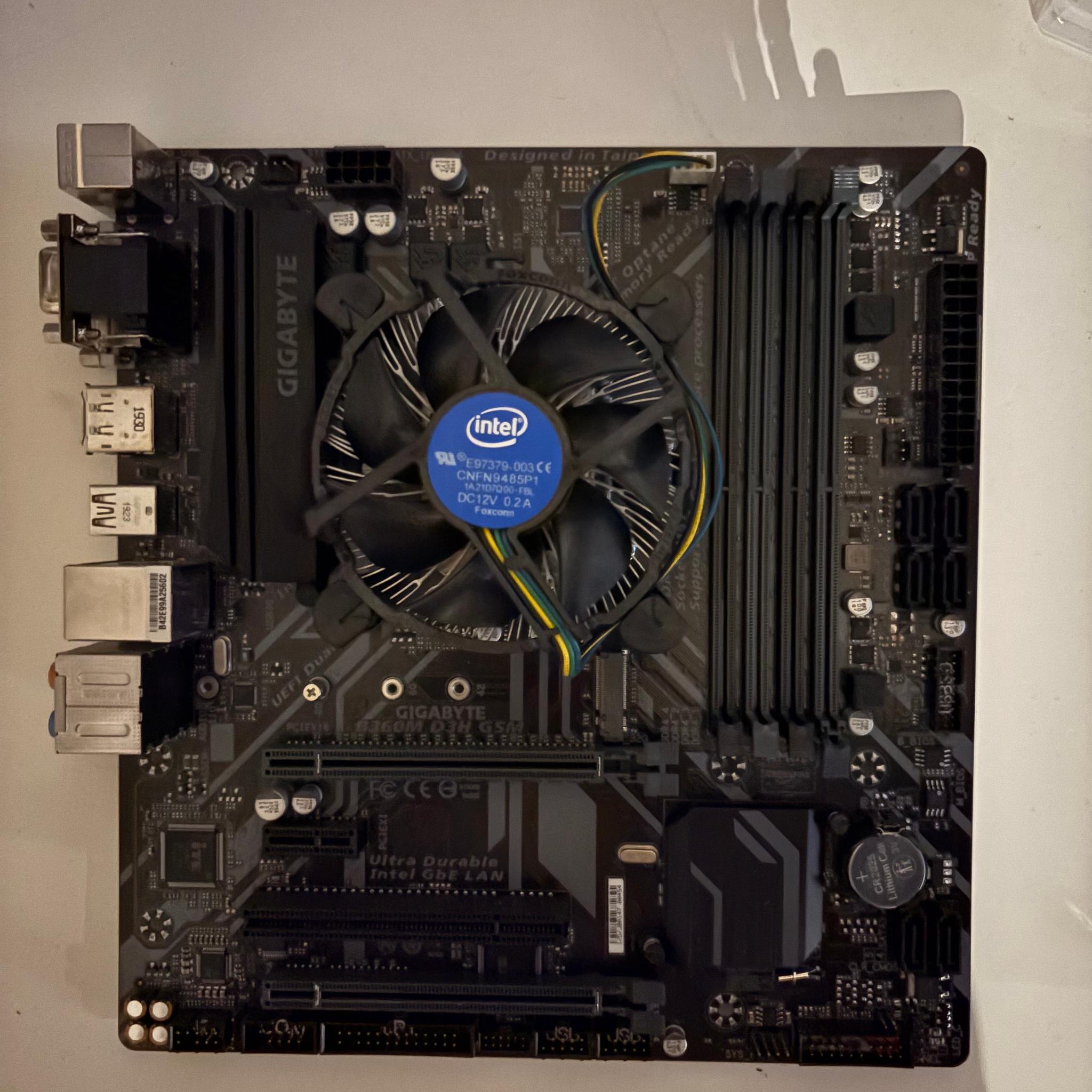 Motherboard Combo - i5 9400, Gigabyte B360 D3H GSM