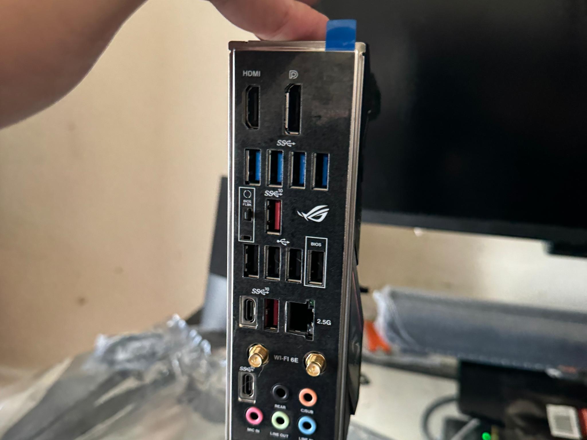 ASUS ROG Strix B650E-F Gaming WiFi AMD B650 AM5 Ryzen™