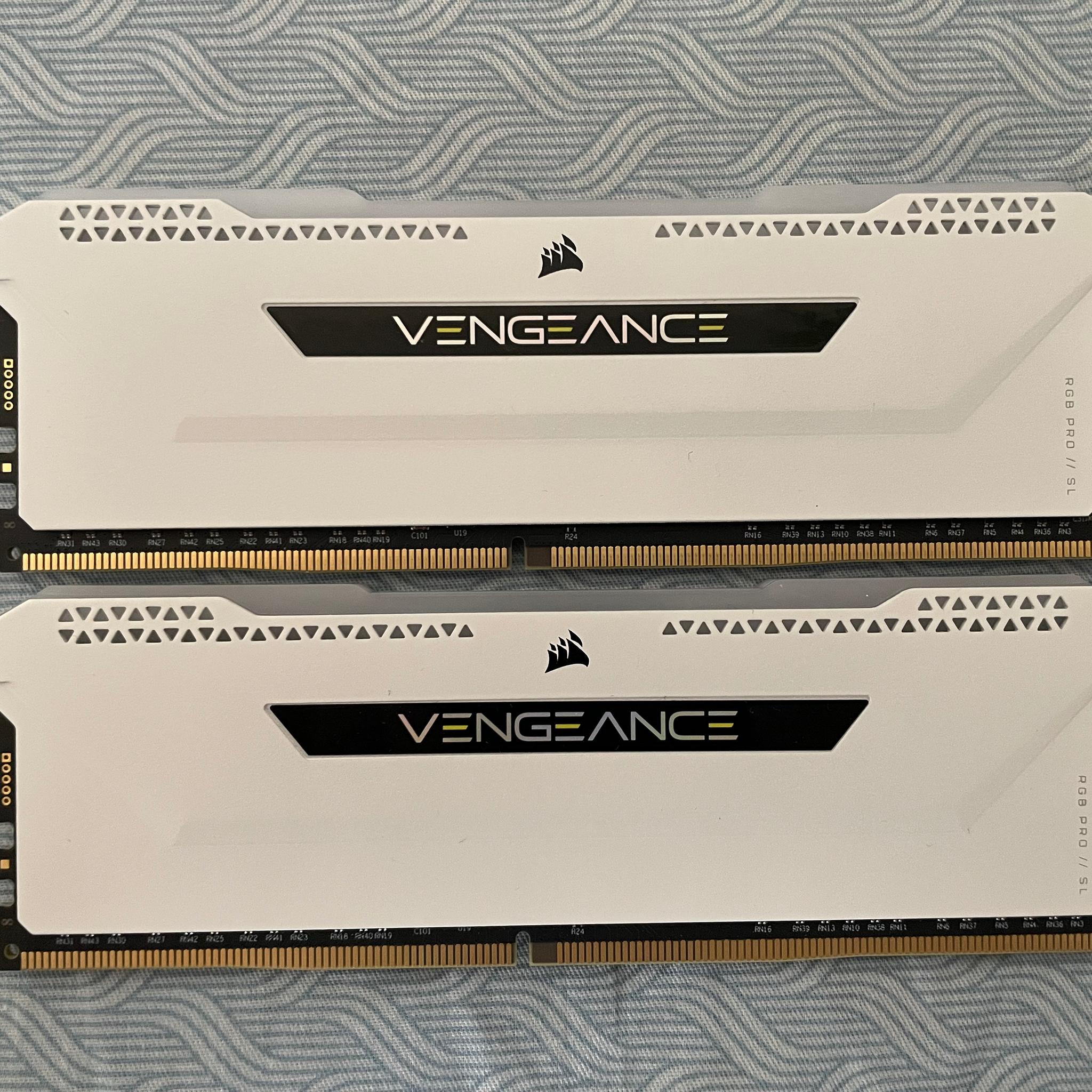 Corsair Vengeance RGB Pro SL 16GB DDR4-3200 (White)