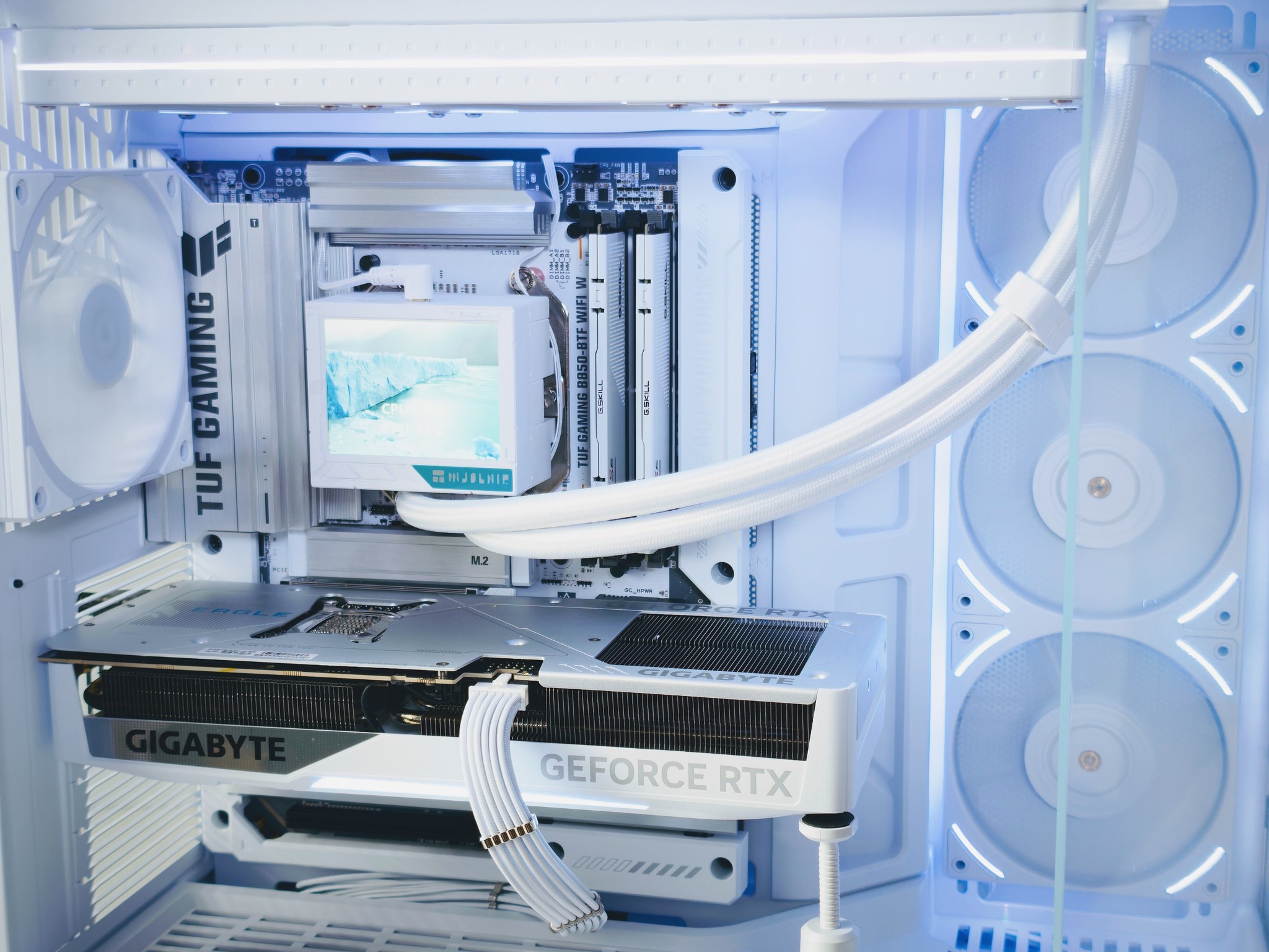 ❄️🥶Cryo V1❄NVIDIA RTX 5070 Ti  16GB❄AMD Ryzen 7 9800X3D❄32GB DDR5❄2TB NVME