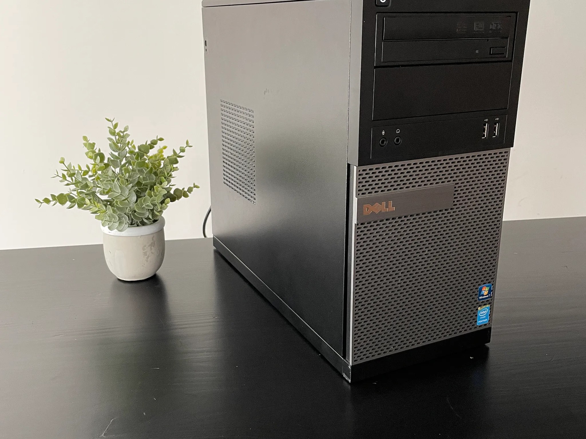 Budget Gaming PC, Xeon 1220v3 (Intel i5 equivalent), RX460 2GB
