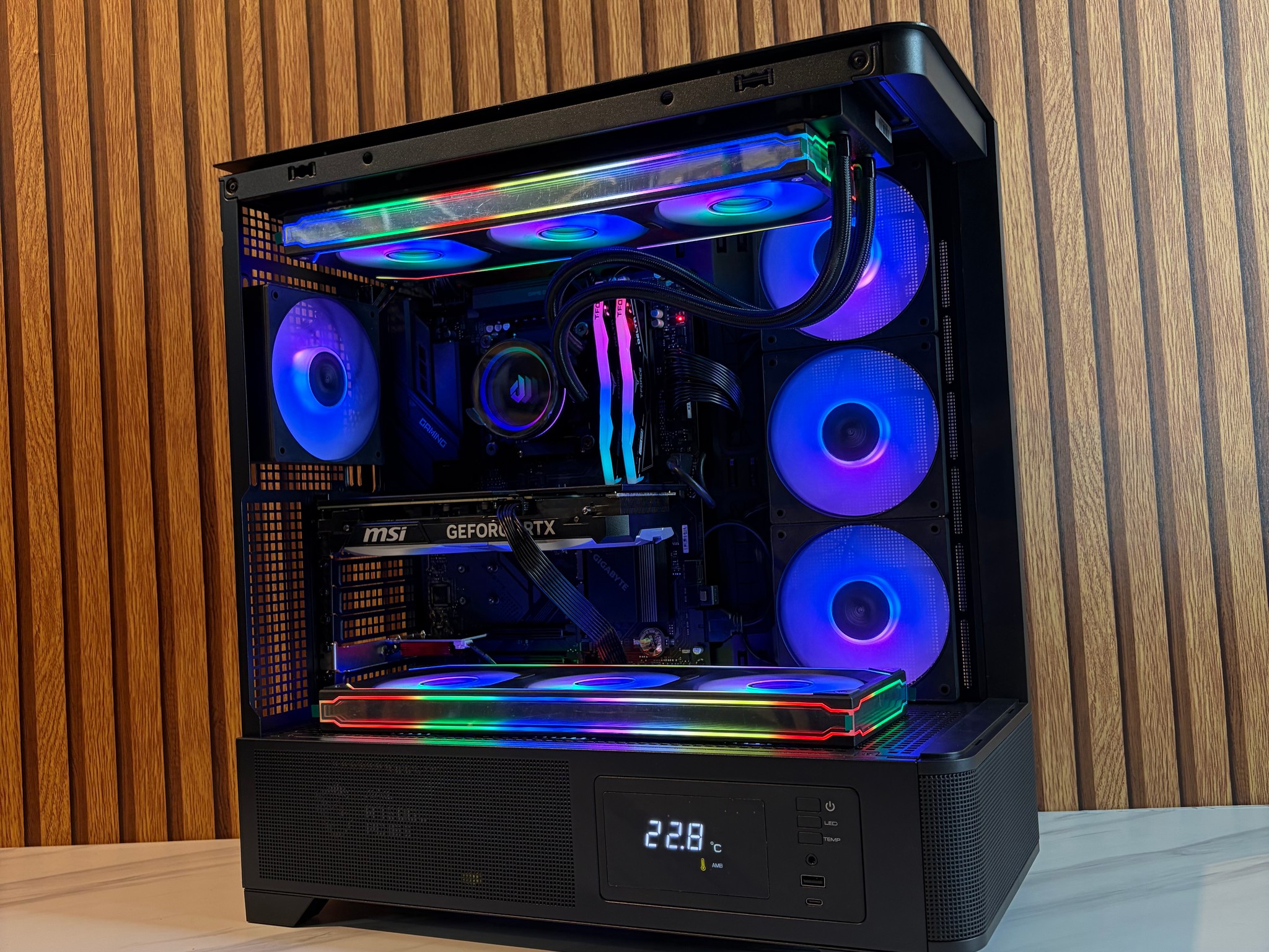 RTX 4070 | RYZEN 5 7600 | 16gb DDR5 | 1TB SSD| 360MM | 750W