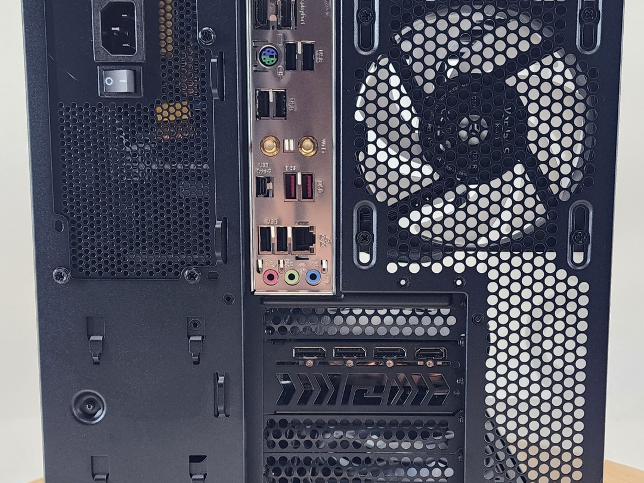 Gaming PC Ryzen 7 7700 32GB RAM 2TB SSD RX 7900 GRE 16GB Windows 11 Computer