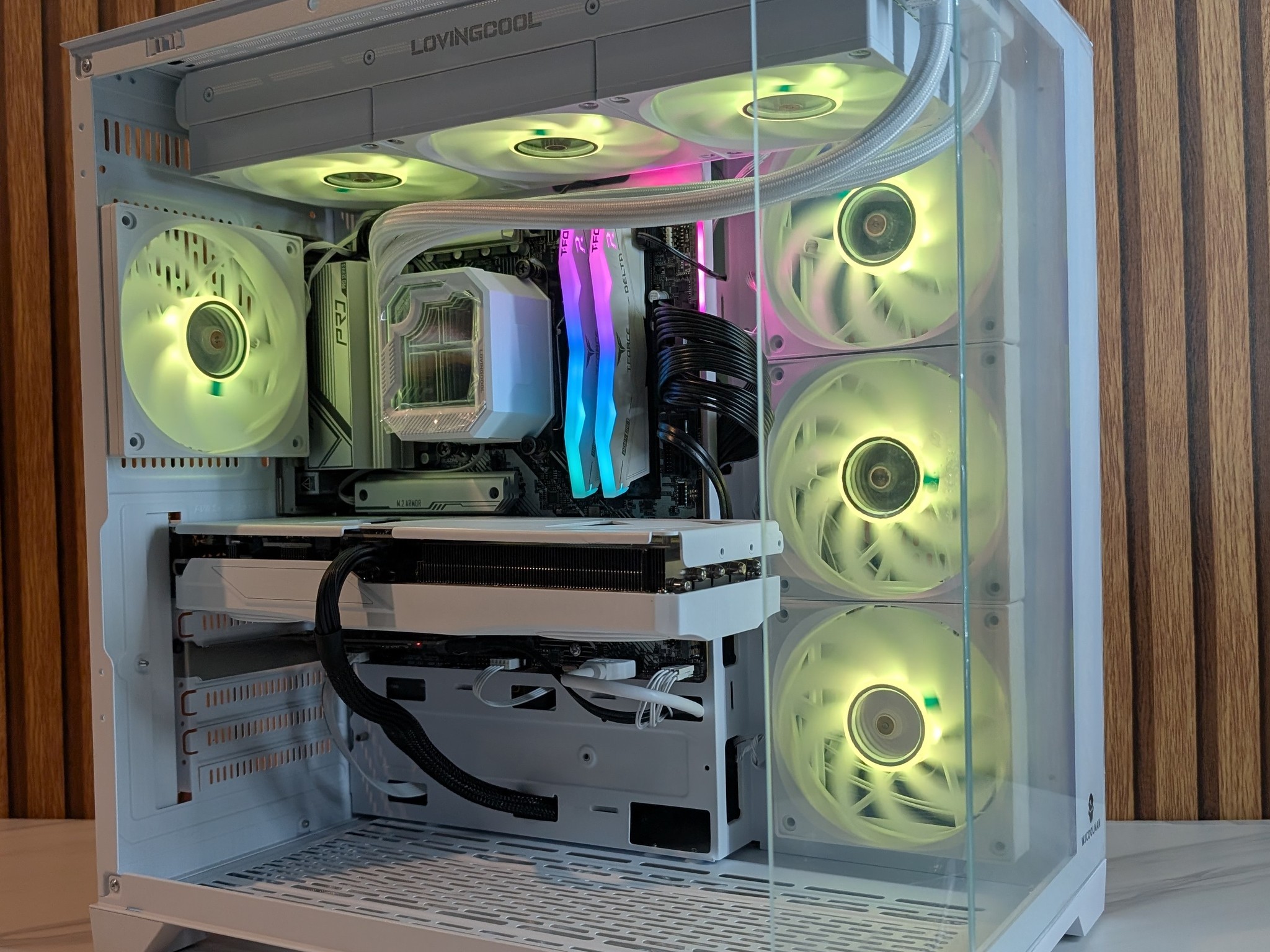 RTX 5070 | RYZEN 5 7600X | 1TB SSD | 16GB DDR5 | 750W | 360MM AIO