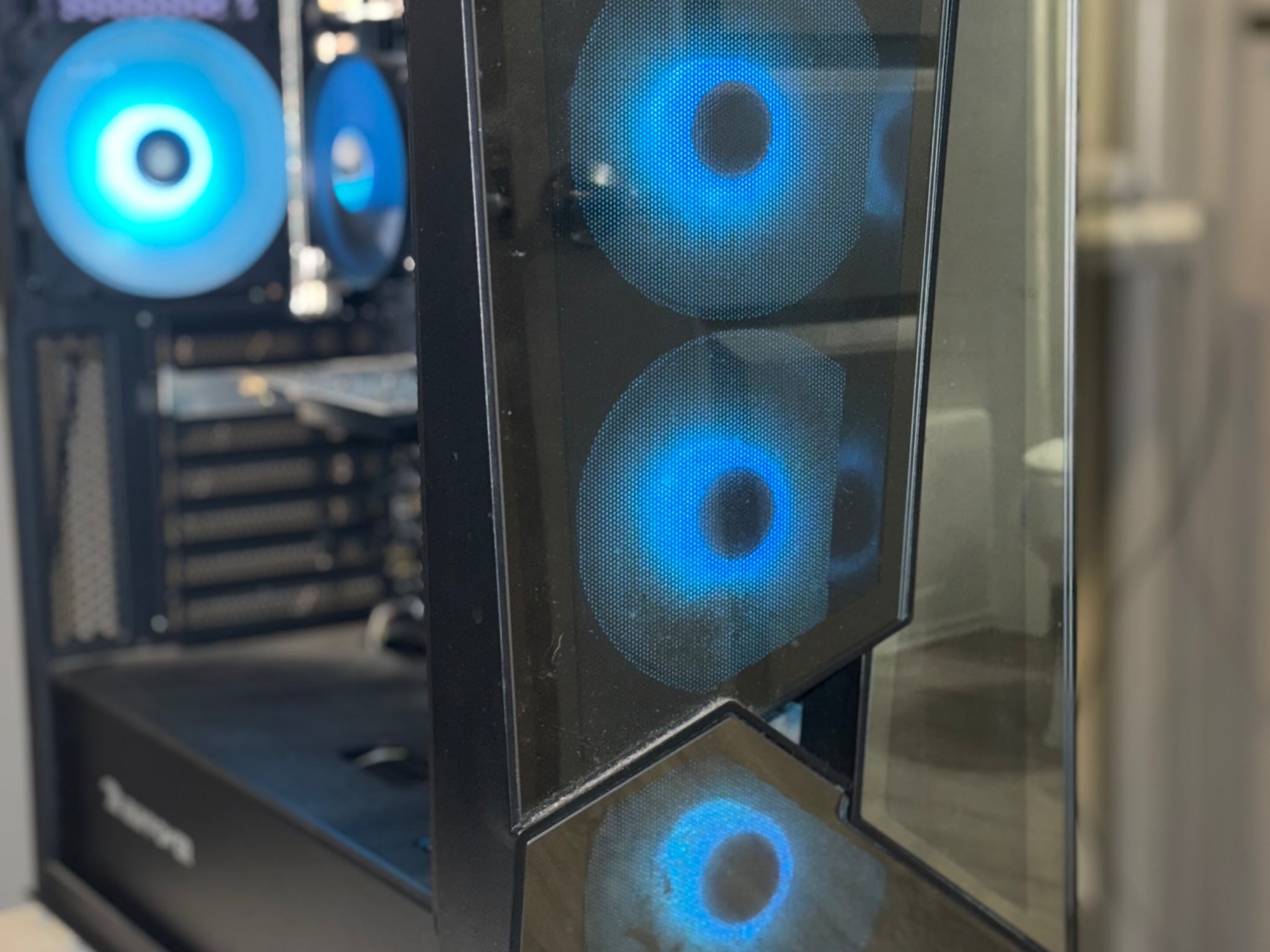 iBUYPOWER GAMING PC - Intel Core i5-11400F, 24GB RAM, GeForce GT 1030, 465GB SSD, RGB Mid Tower