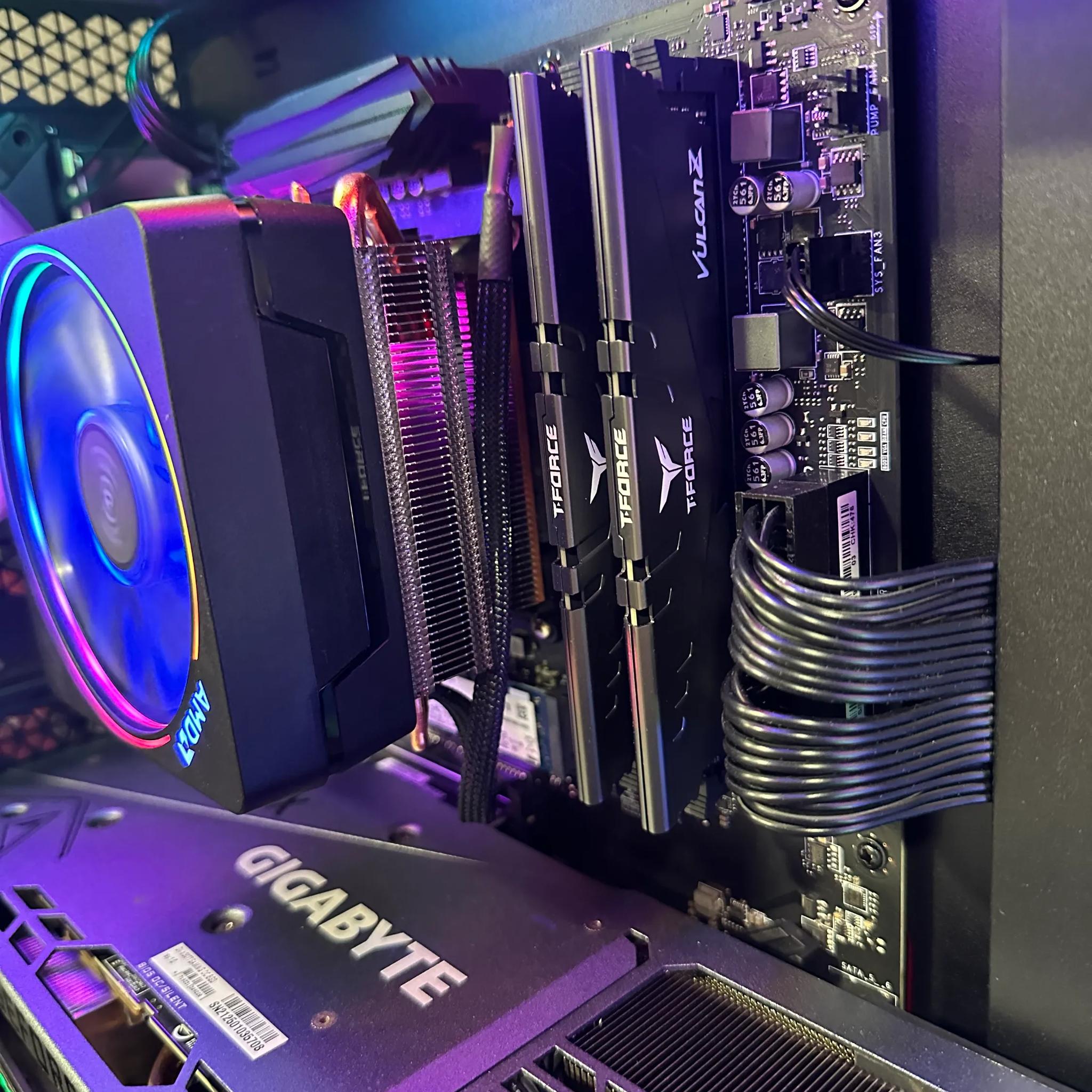 RTX 3070 Ti - Ryzen 9 3900x - 64 Gb RAM - 1 TB M.2 SSD - Custom Gaming PC
