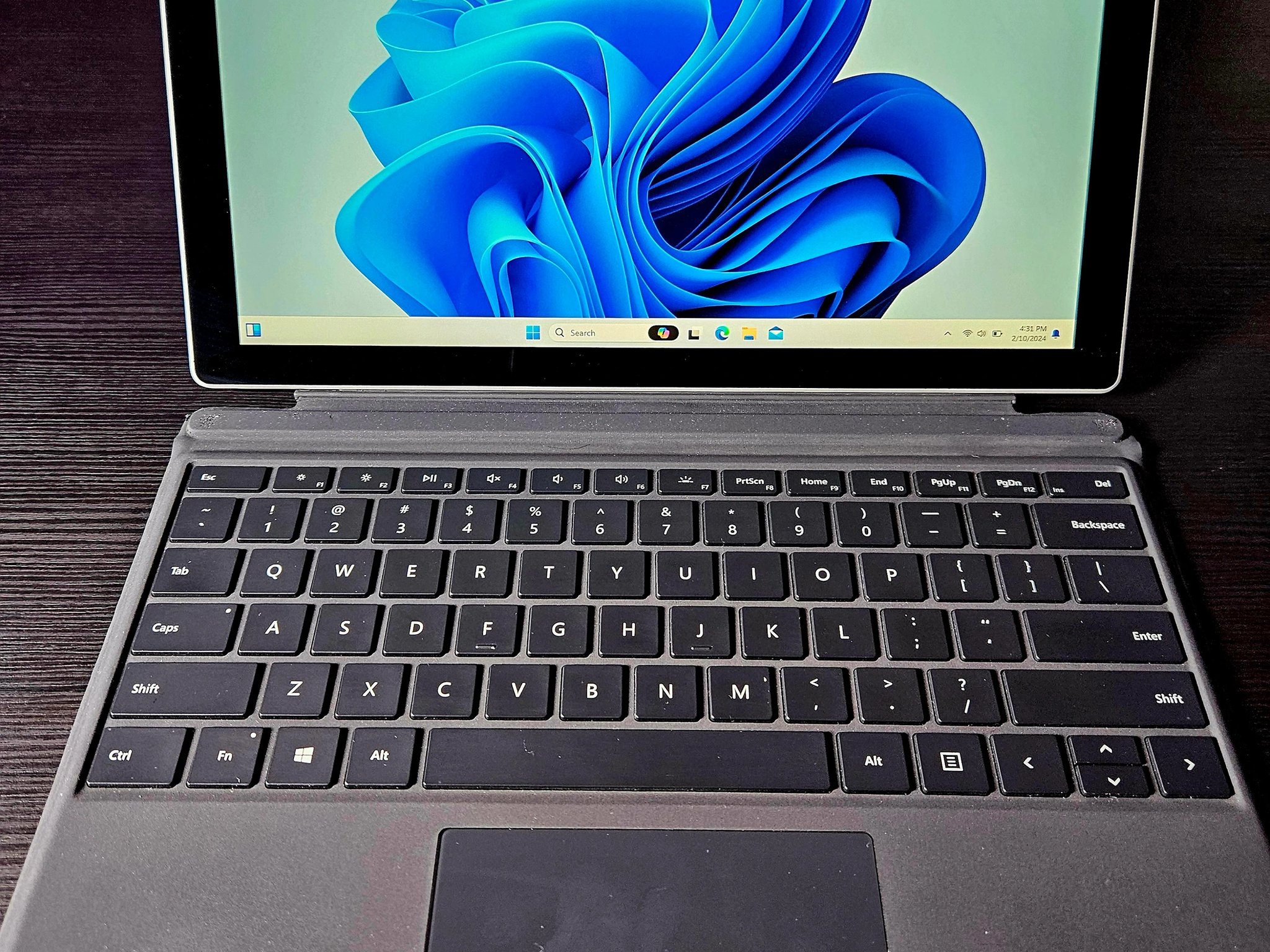 Microsoft Surface Pro 7 | 10th Gen i7 | 16GB RAM | With Keyboard and Dock 2