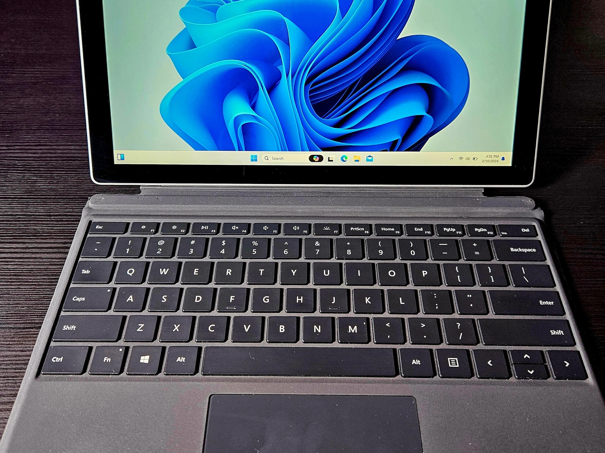 Microsoft Surface Pro 7 | 10th Gen i7 | 16GB RAM | With Keyboard and Dock 2