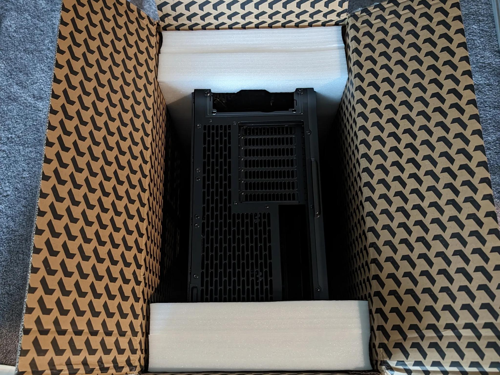 Fractal North (mesh side panel)