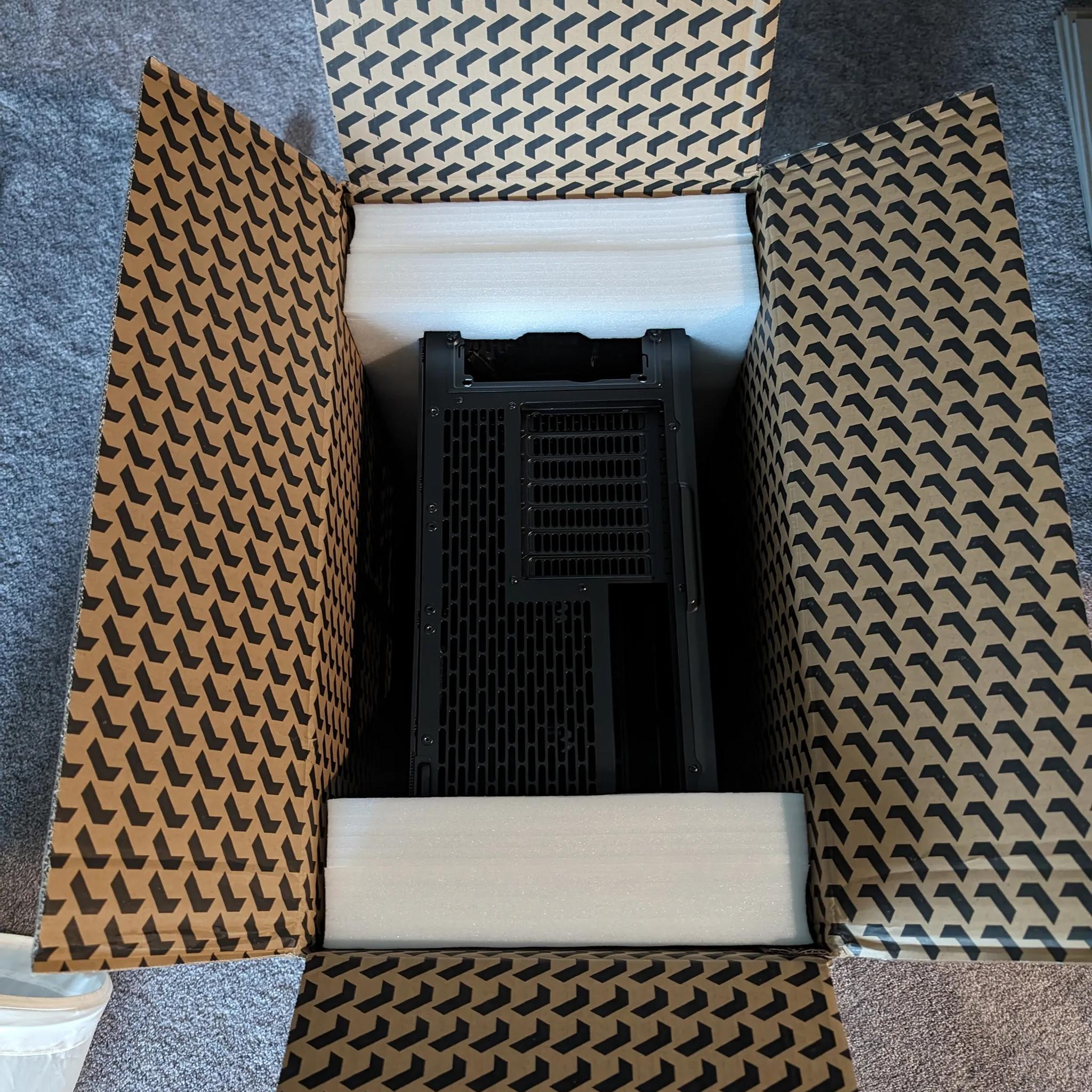 Fractal North (mesh side panel)