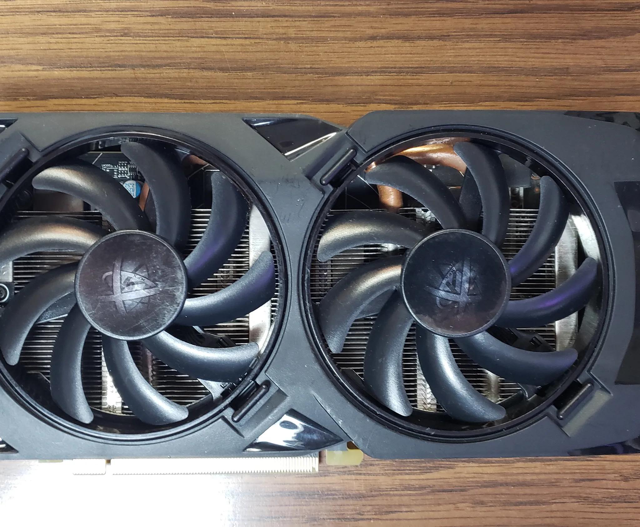 XFX RX 470 graphics card with Hot Swap fans 4gb memory