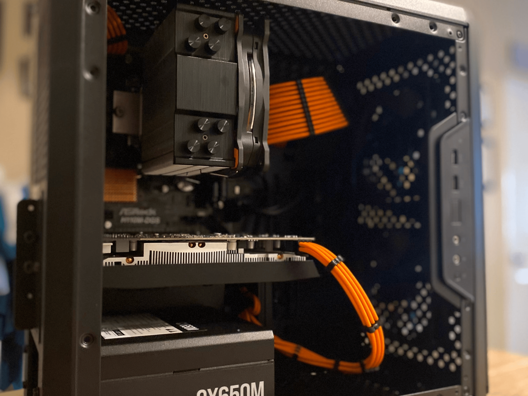 Custom Gaming PC i7 6700/ 32GB RAM 3200Mhz/Radeon RX 570 8GB