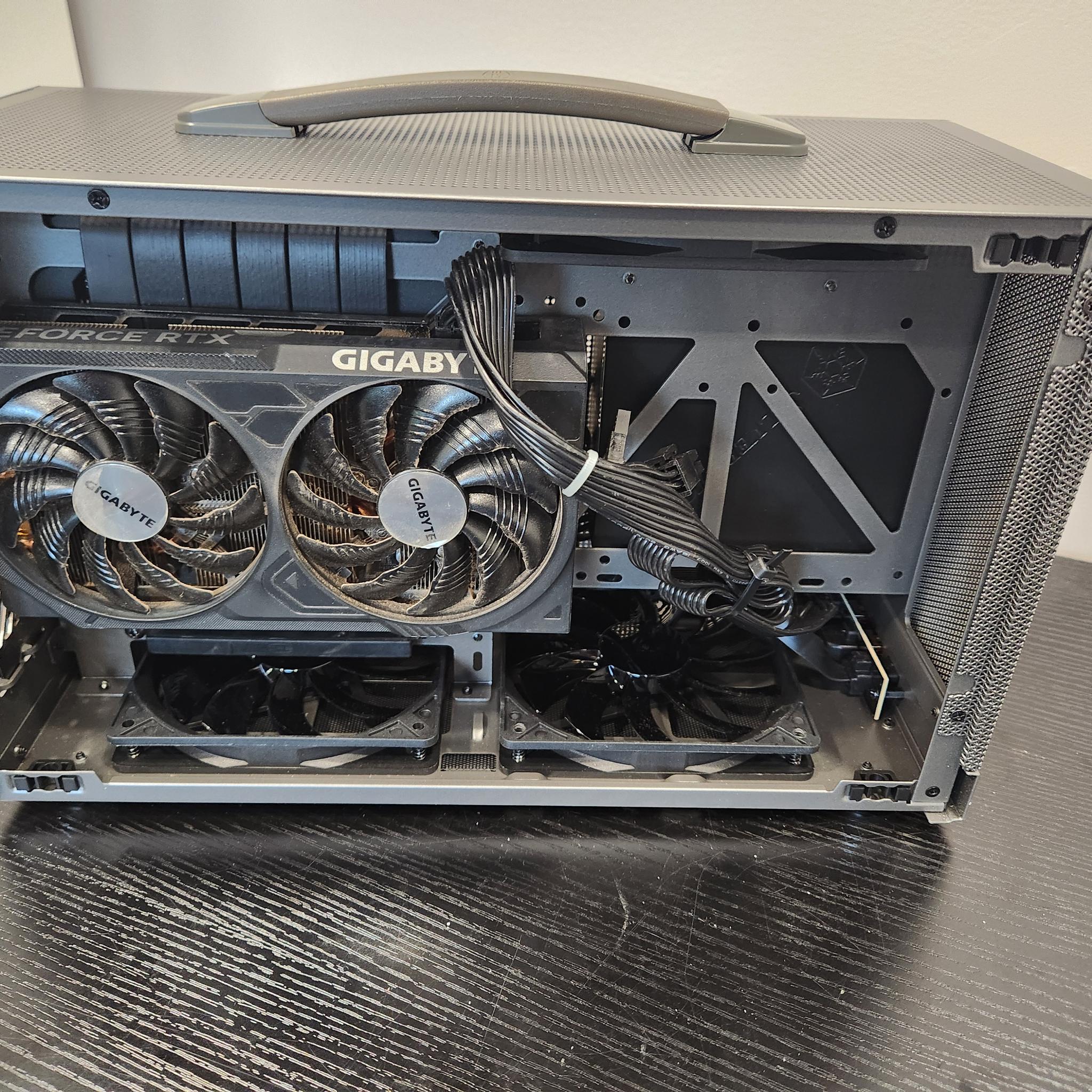 RTX 4060 TI 16 GB / Ryzen 5600 X3d powerhouse travel gaming pc!