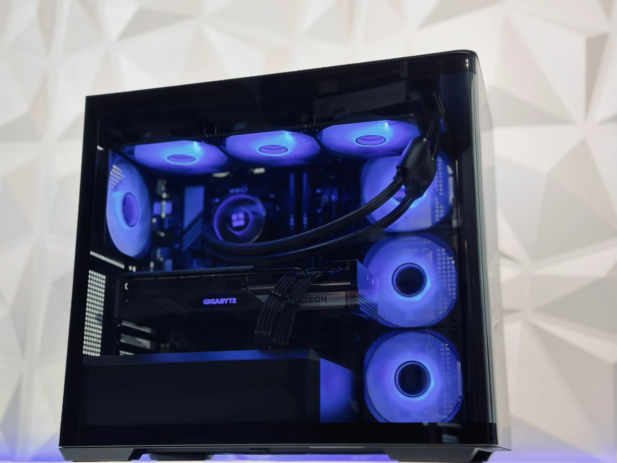 🕸️🕷☢Venom🕸Liquid Cooled Gaming PC🕸AMD RX 7900 GRE 16GB🕸AMD Ryzen 5 7500F🕸32GB DDR5🕸1TB SSD