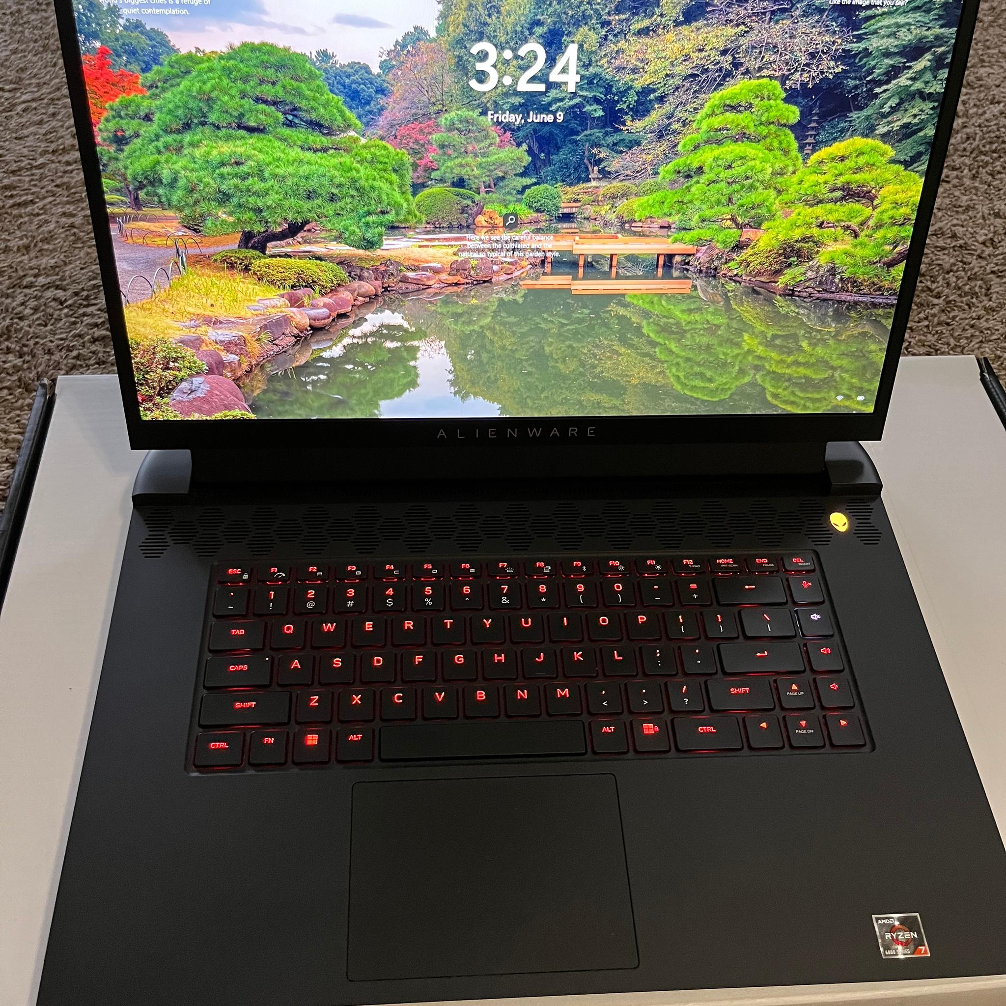 Alienware M17 R5 Ryzen 7 6800H rx6700m 1080p 165hz