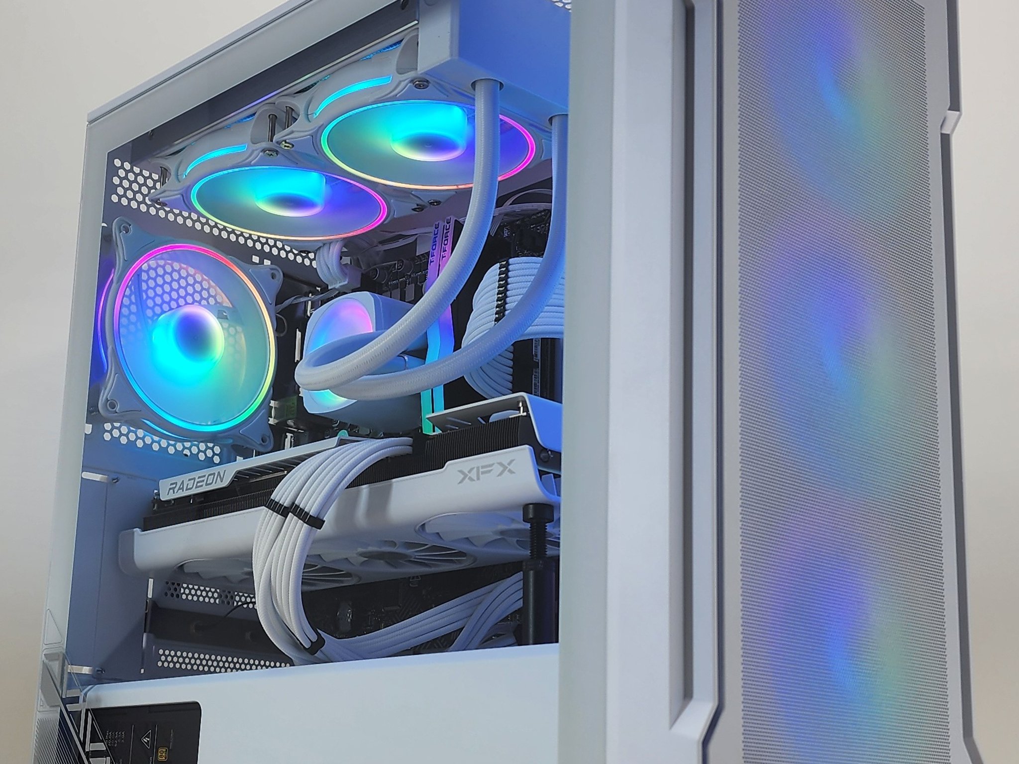 Gaming PC i5-12600KF 16GB RAM 1TB SSD RX 7800 XT 16GB Windows 11 Computer