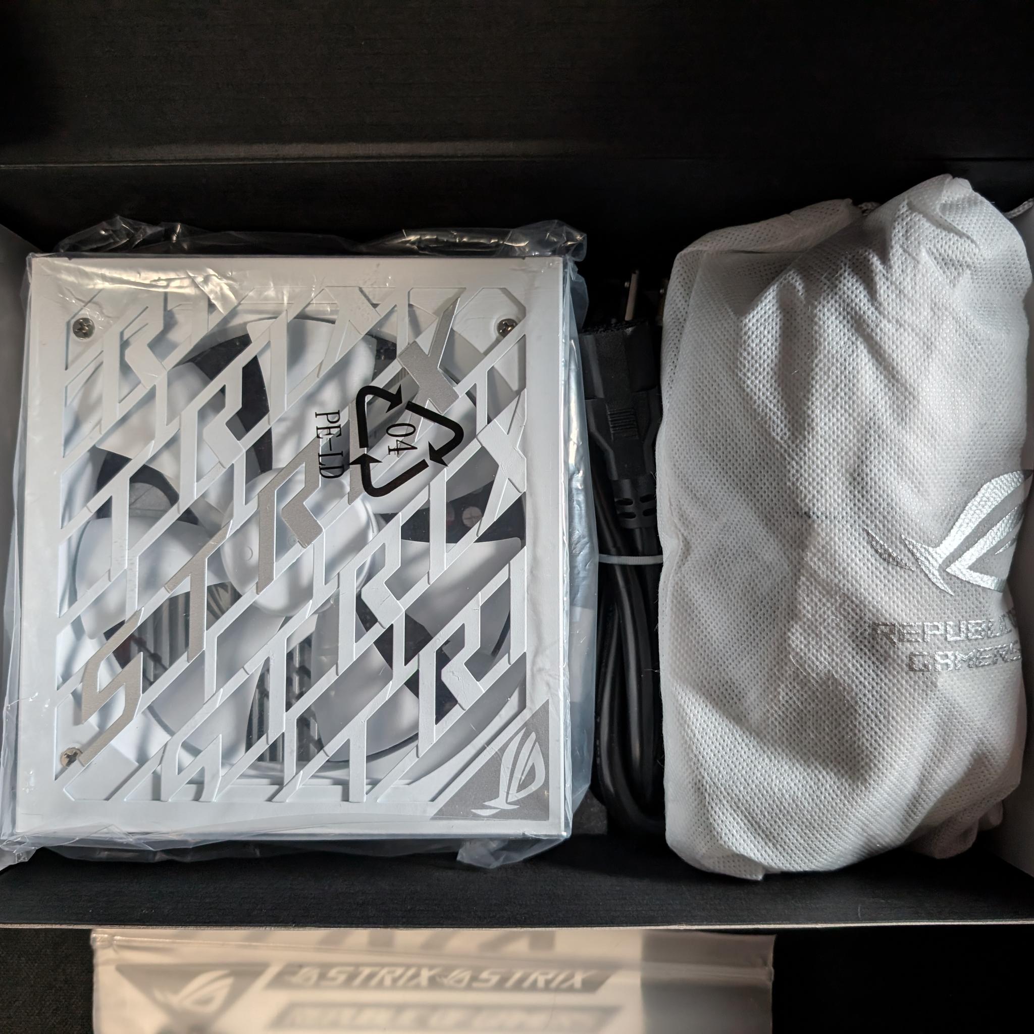 ASUS ROG Strix Platinum 1000W White Power Supply
