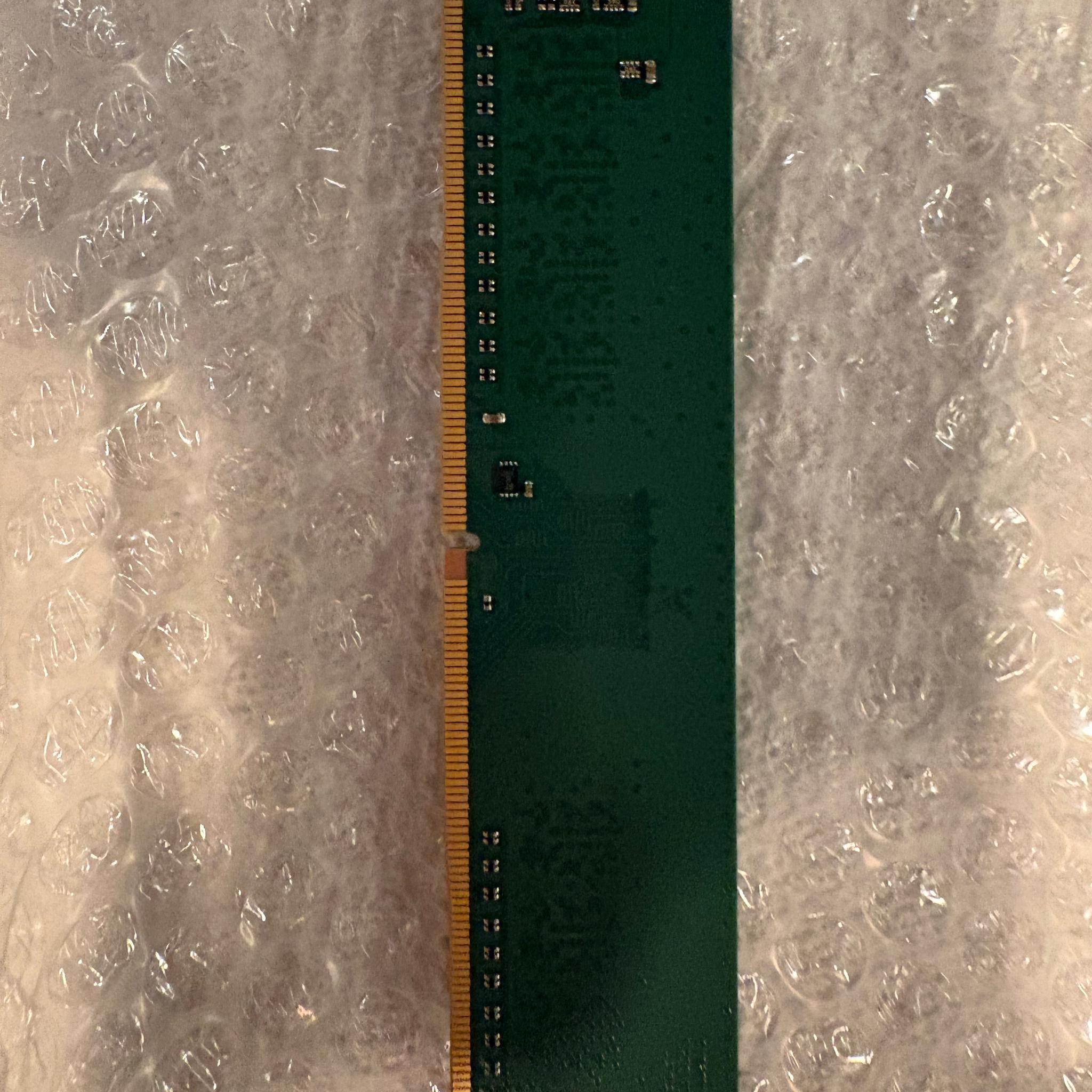 Crucal DDR4 RAM: 1x8GB UDIMM 3200 MT/s CL22