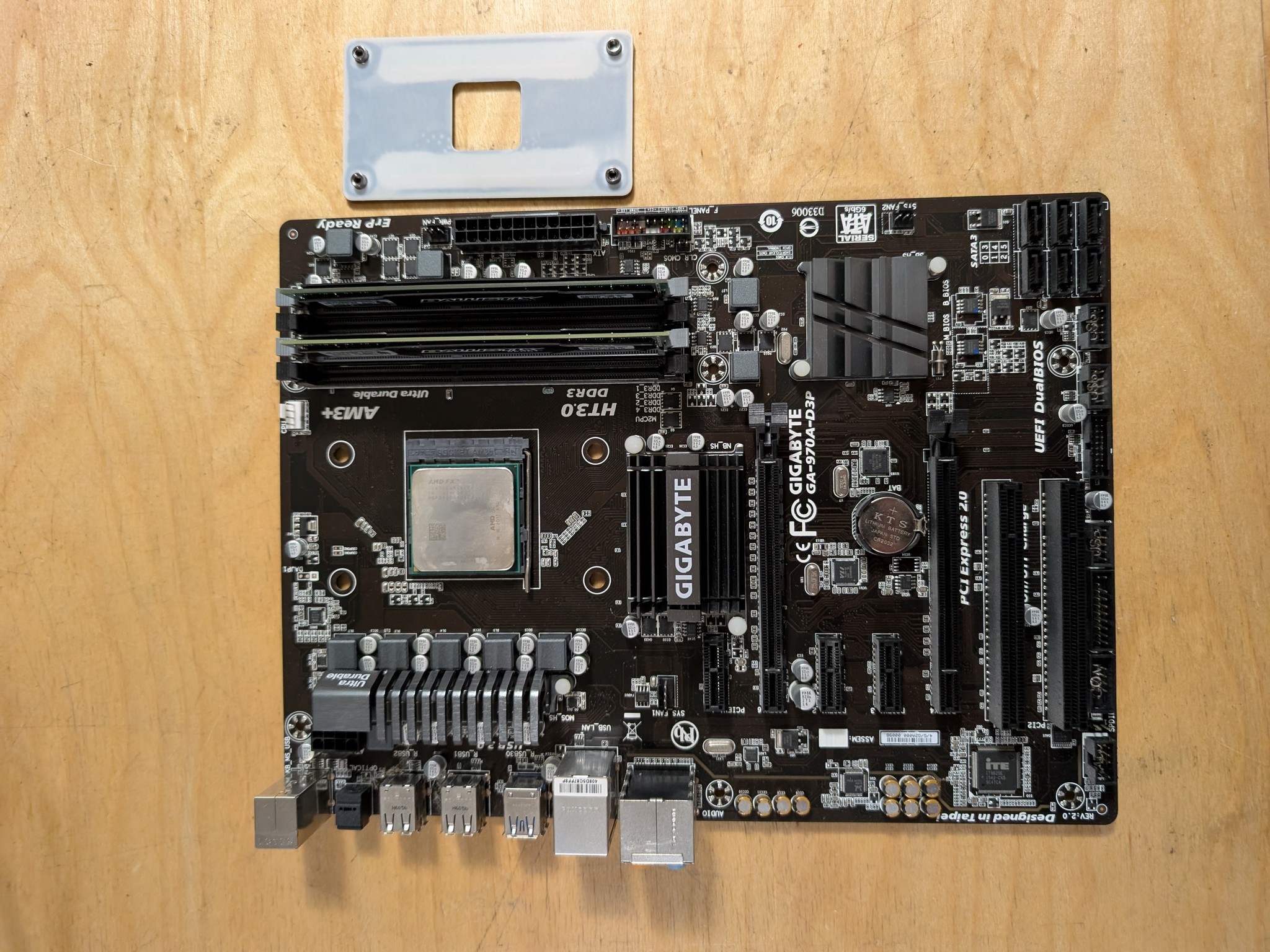 Gigabyte 970A + AMD FX 6300 + 8GB DDR3