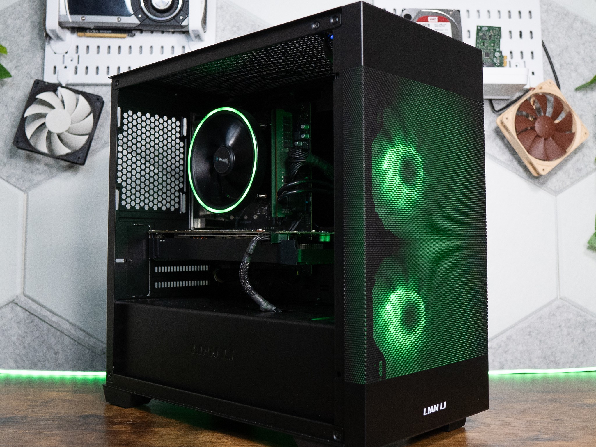 🌨🌨 | PNY GTX 1060 6GB | RYZEN 3 2300X | 32GB DDR4 RAM | 512GB SSD + 160GB HDD | Arctic Chill