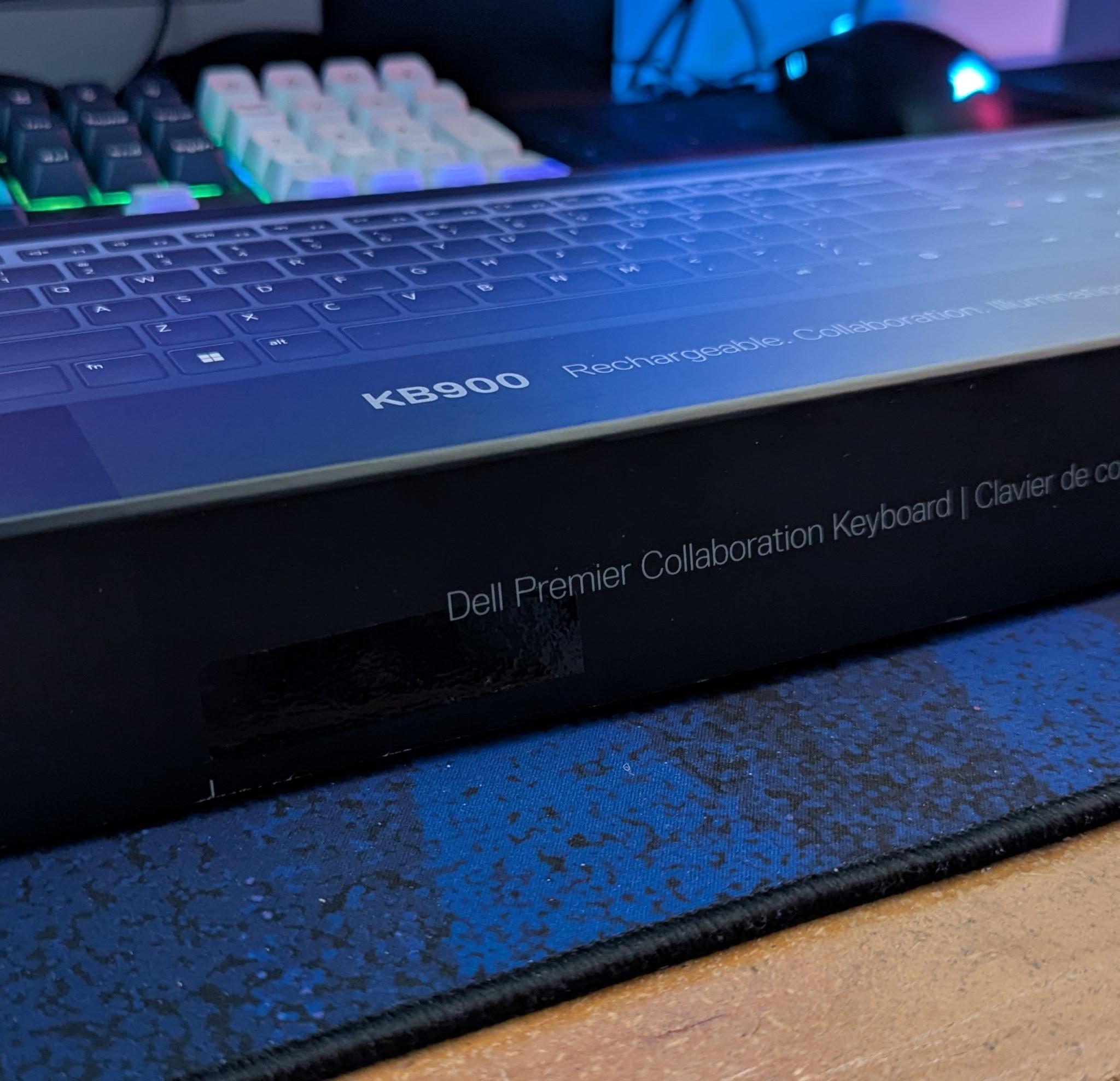 Dell KB900 Keyboard - Low Profile - Backlit - Collaboration Buttons