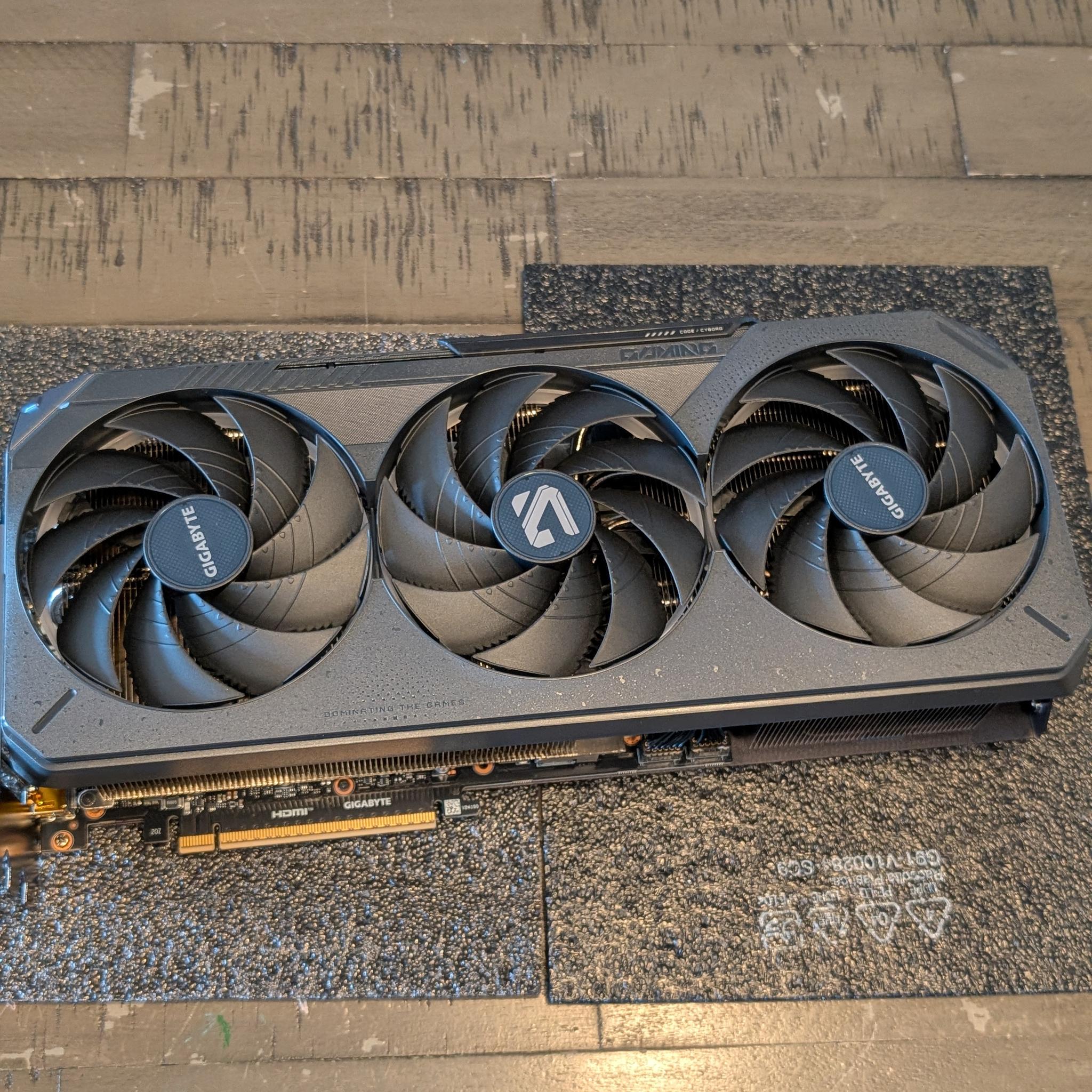 GIGABYTE GeForce RTX 5090 GAMING OC 32G