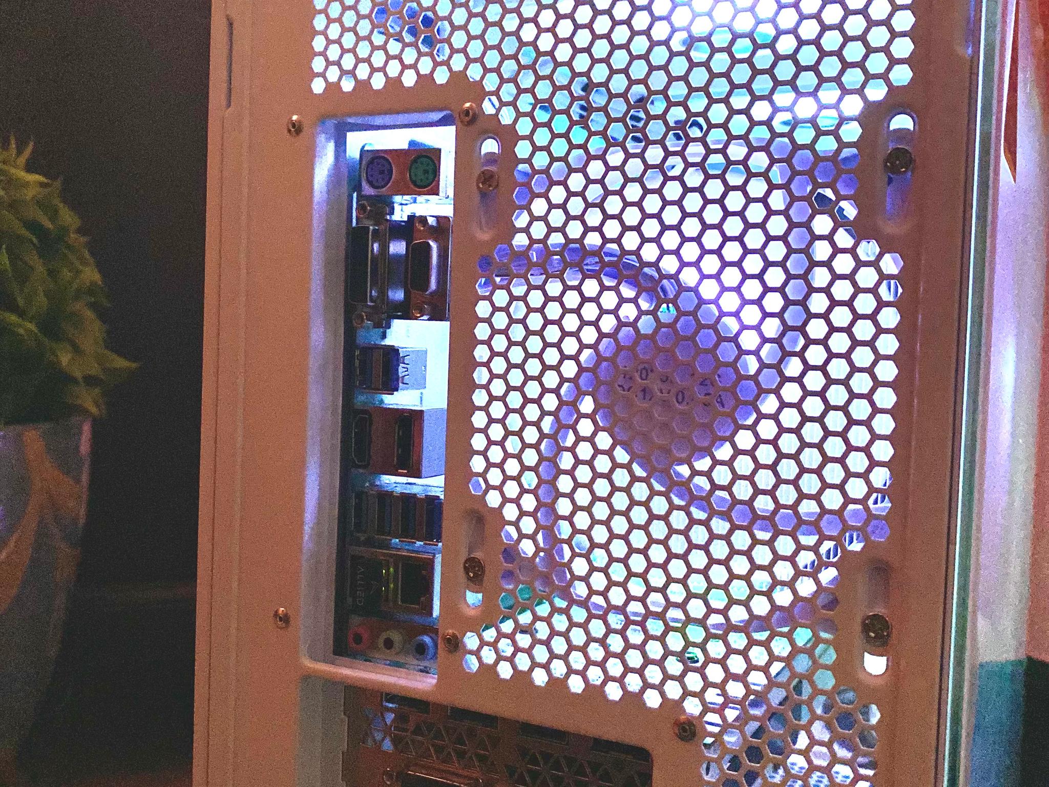 Blizzard King🧊👑| I7-7700| GTX 1080 8GB| 16GB Gloway RGB DDR4| 1TB NVMe SSD| Windows 11 Pro