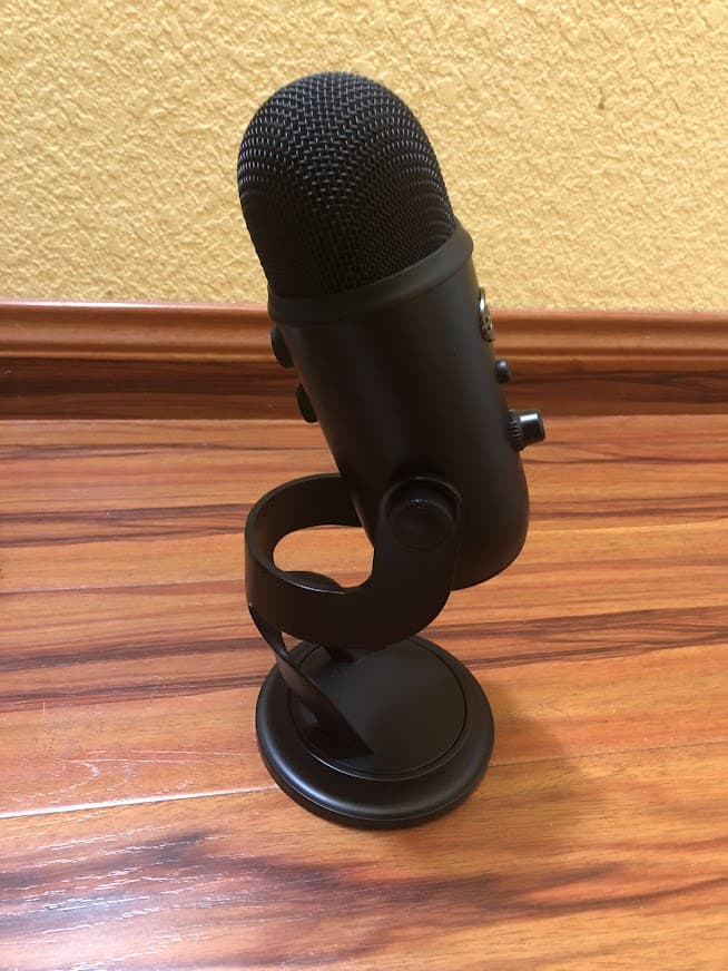Blue Yeti USB Microphone - Blackout w/ Mudder Foam Cover & Auphonix Pop Filter