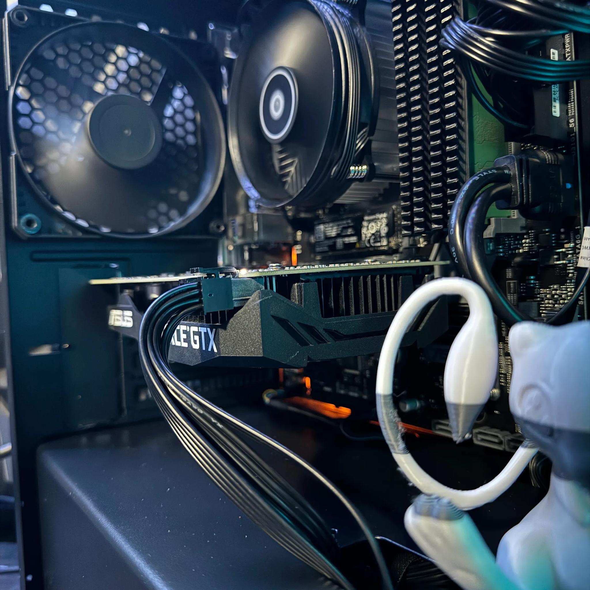 ⛓🖤Tusker Build 8560 💅🏽😈|The Budget Baddie| i5 8th Gen| GTX 1660
