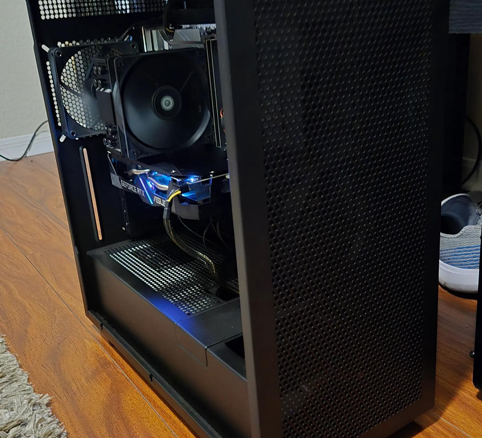 **MOVING SALE** 🌌 STEALTH 🌌 RTX 2060 / I5-12400F / 1TB SSD / 16GB DDR4