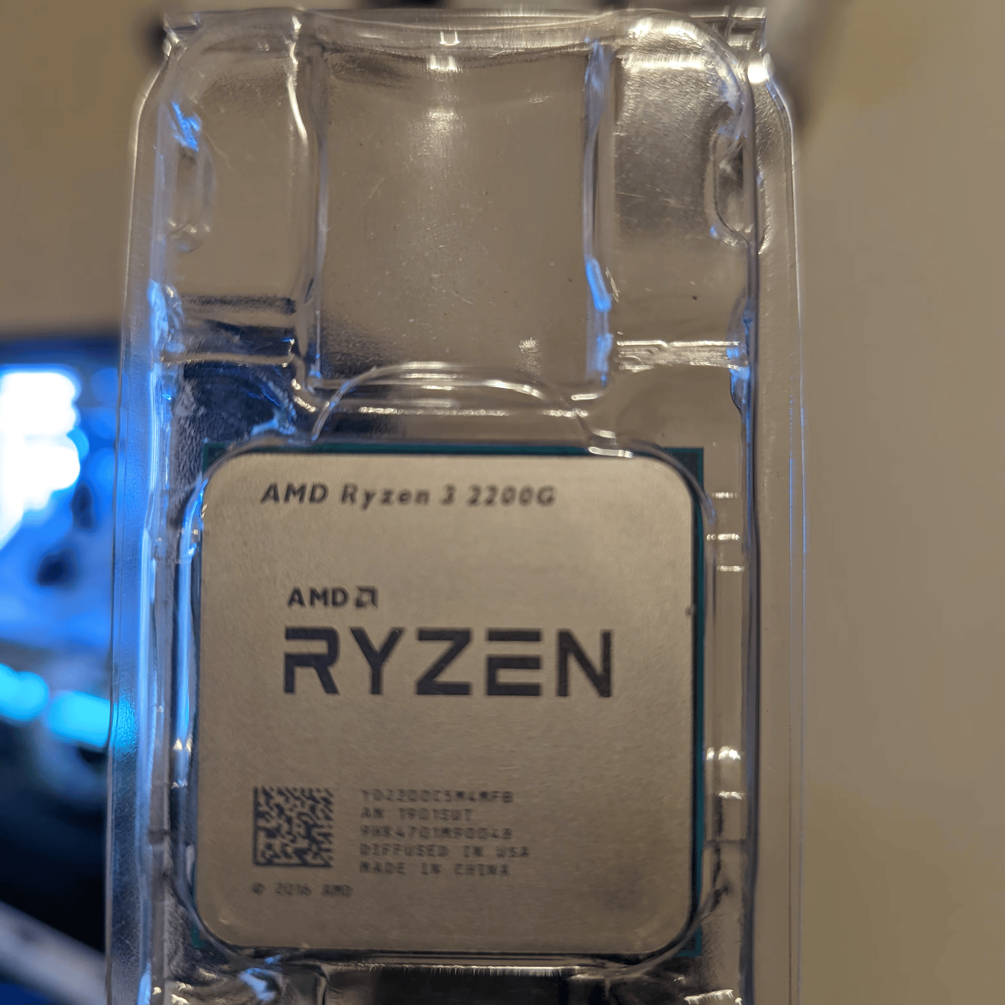 Used AMD Ryzen 3 2200G CPU with cooler
