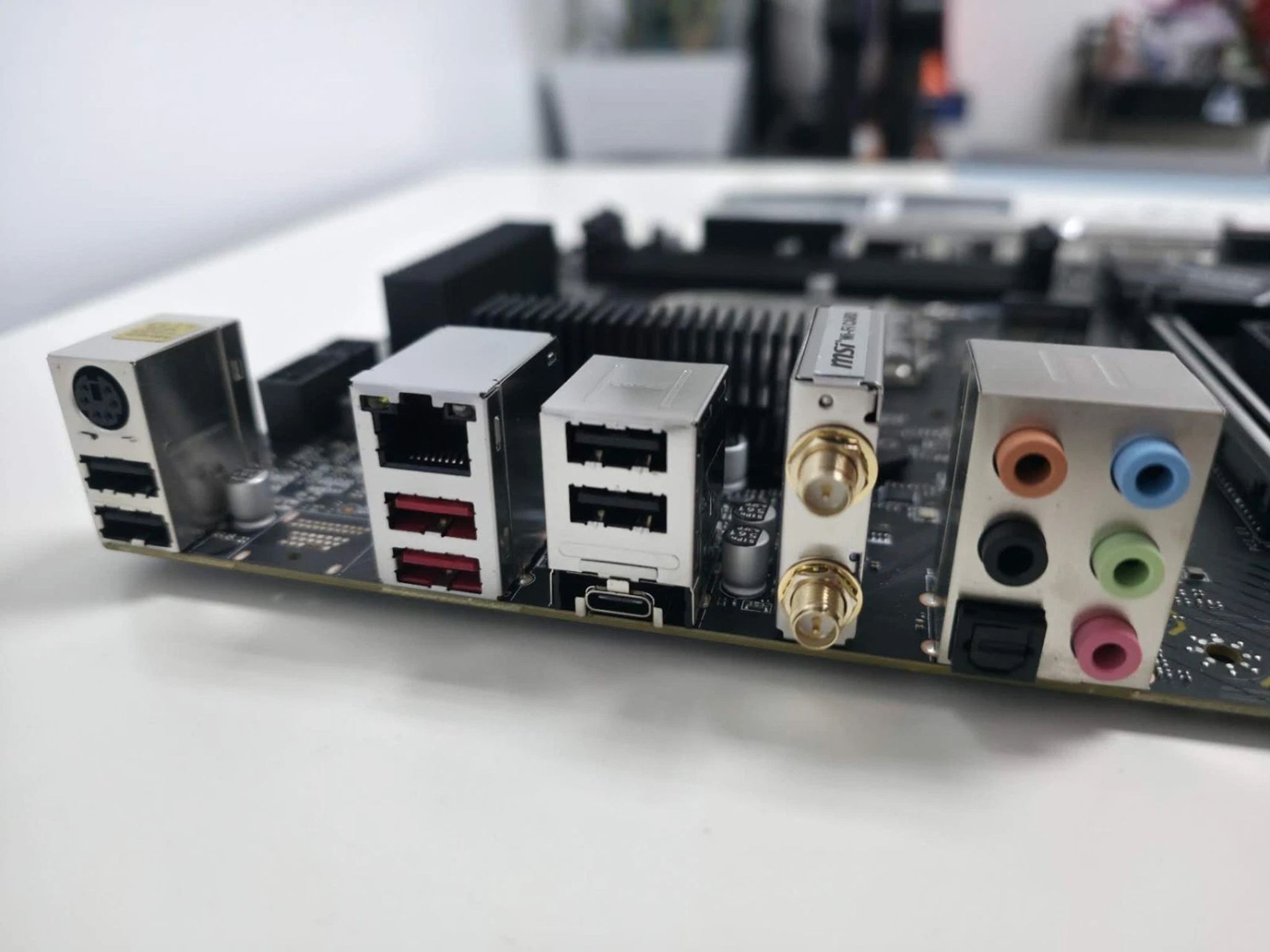 MSI PRO B760-VC WIFI Intel ATX DDR5 Motherboard Original accessories I/O shield
