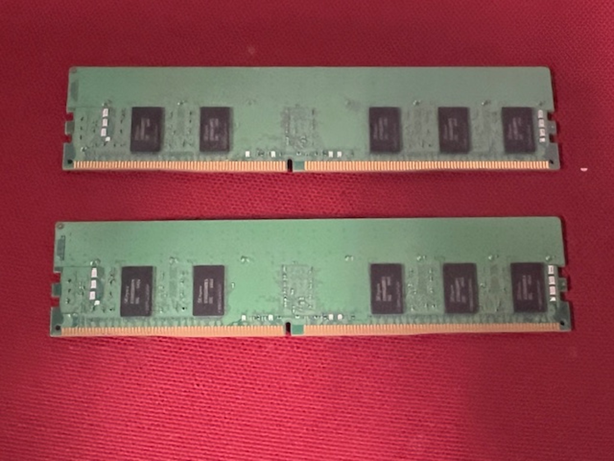 SK Hynix 16GB DDR4 PC4-19200 2400MHZ ECC REG DIMM Memory Ram  Modules (8GB X 2)