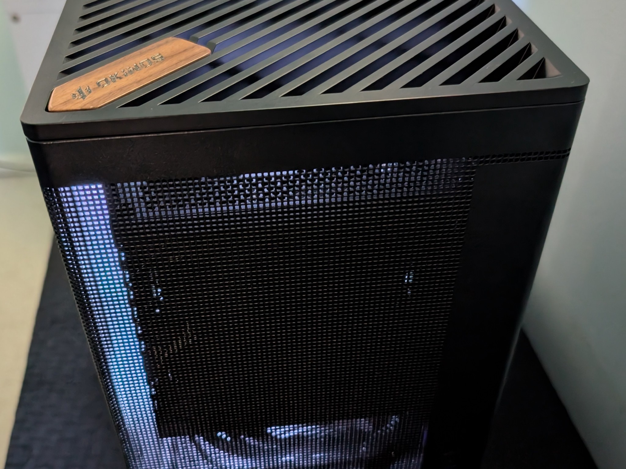 SFF Gaming PC RX 9070 GRE-Ryzen 5 7500x3d-16GB DDR5 6000-1 TB NVME mostly new